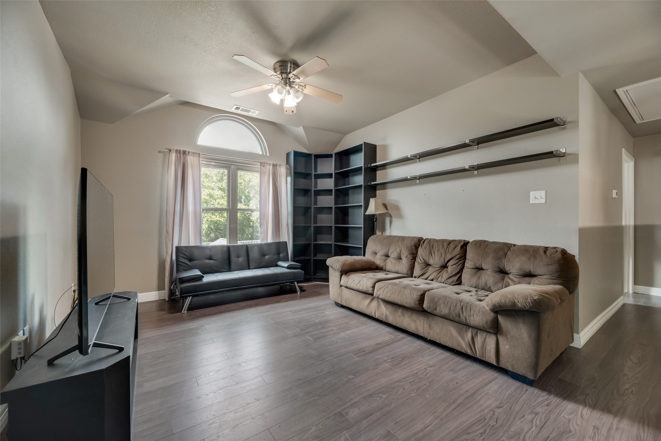 207 Chaparral Drive