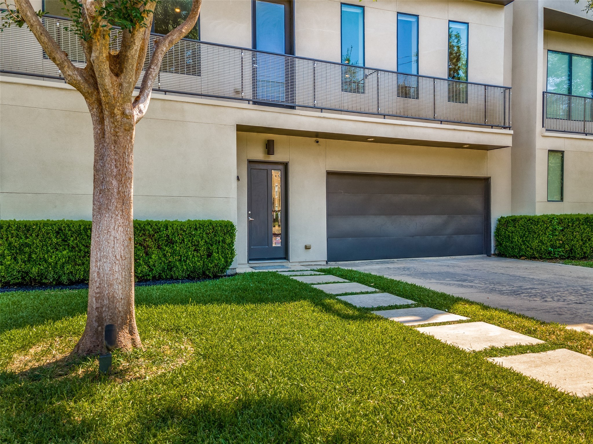 4302 Deere Street A