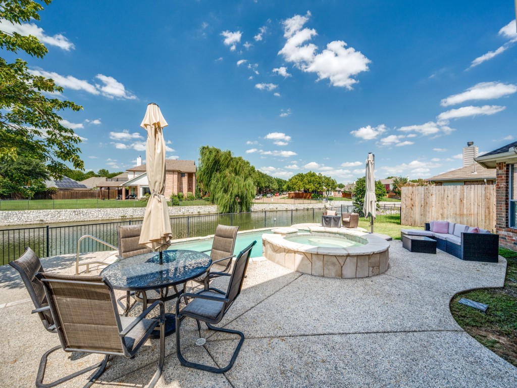 6640 Waterbury Drive