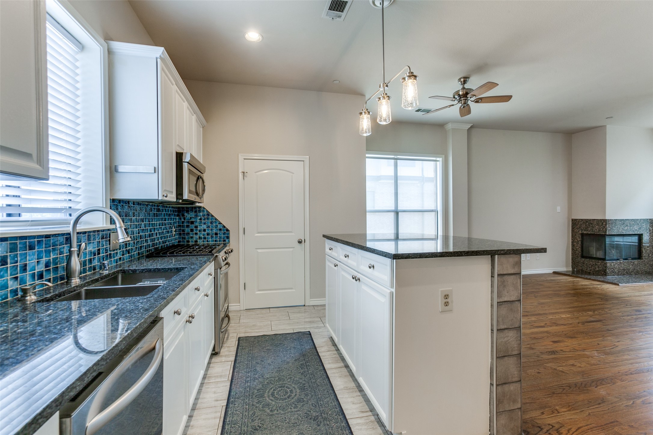 13900 Noel Road 18