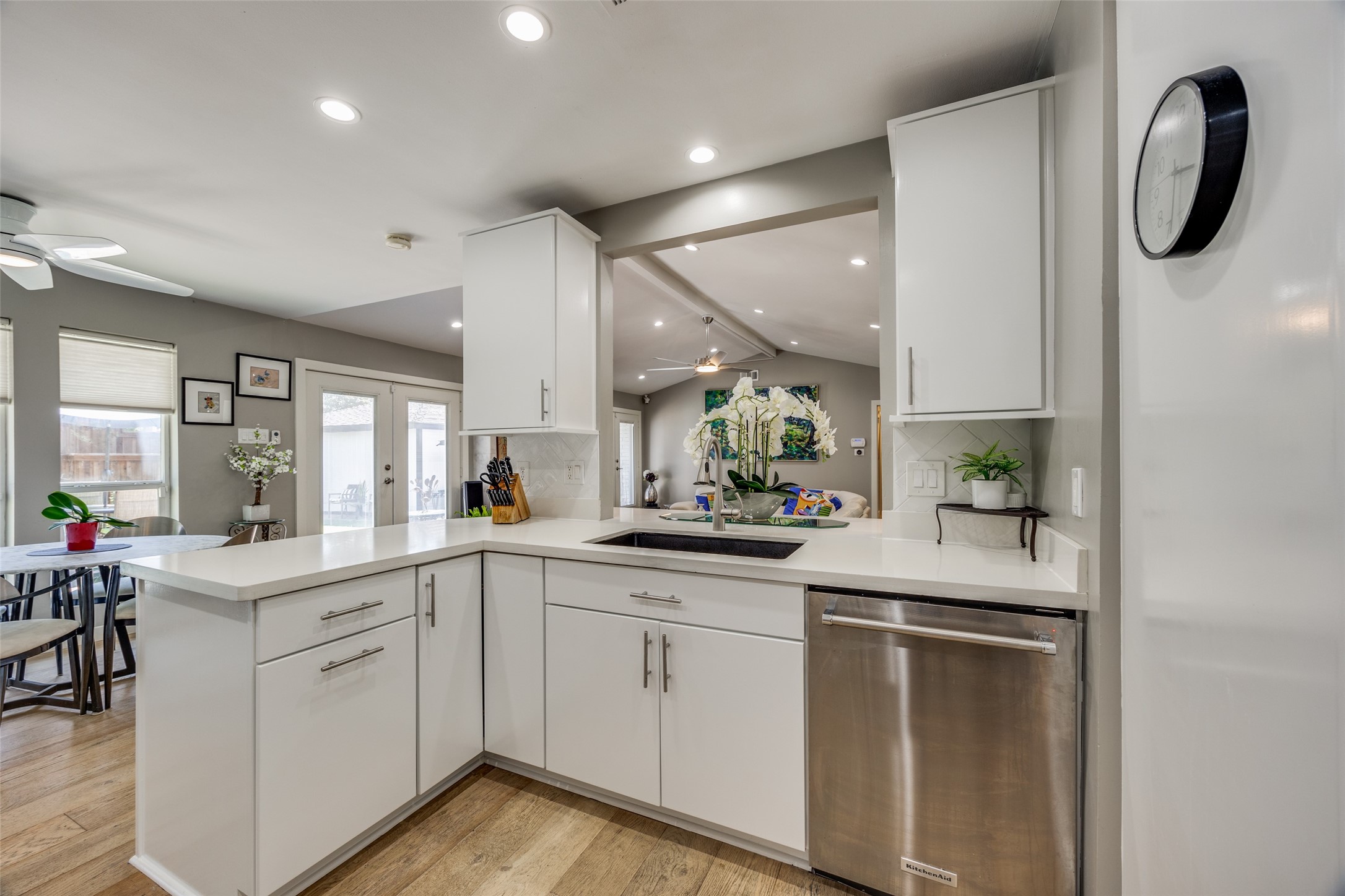 6918 Truxton Drive