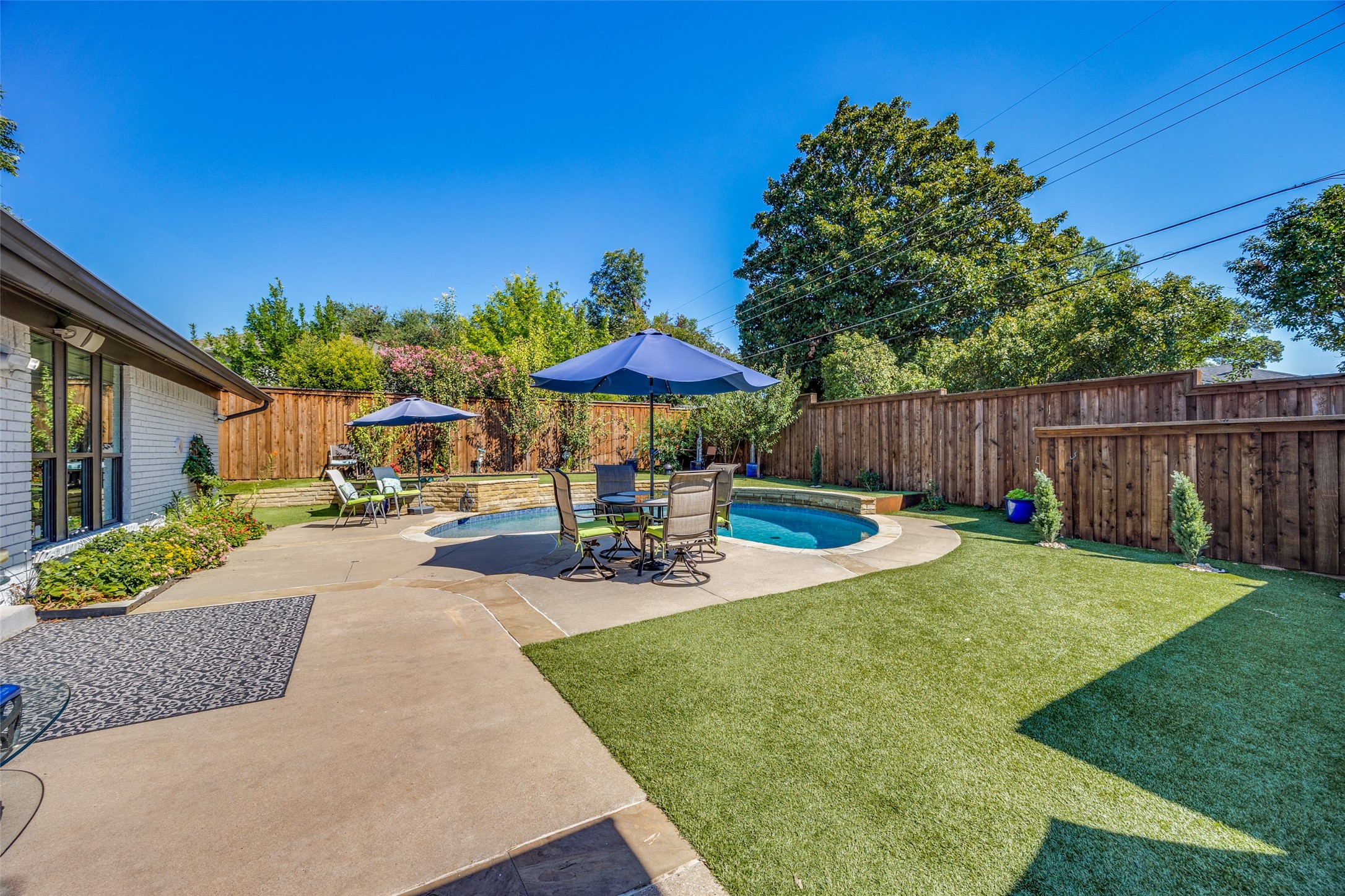 6918 Truxton Drive