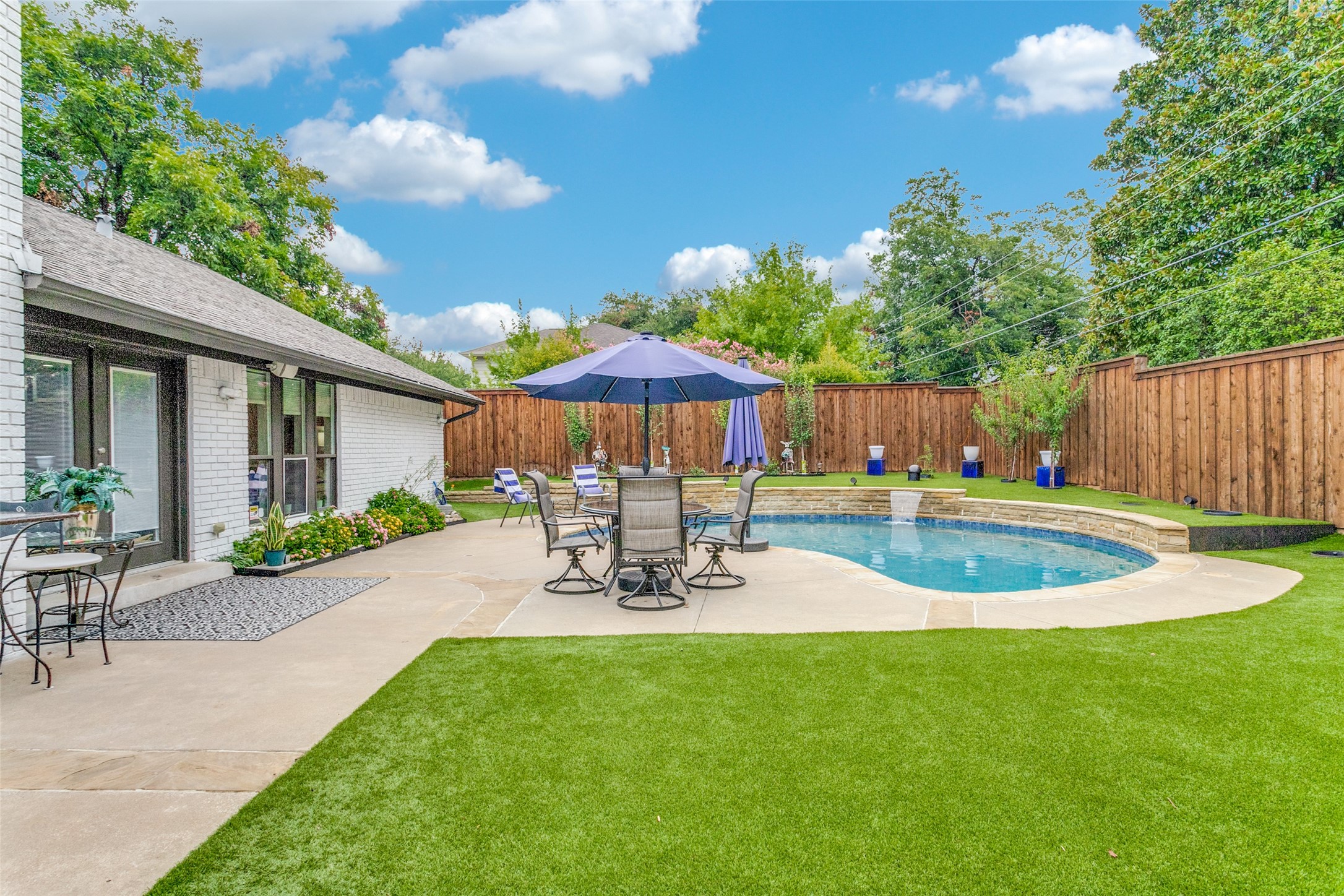 6918 Truxton Drive