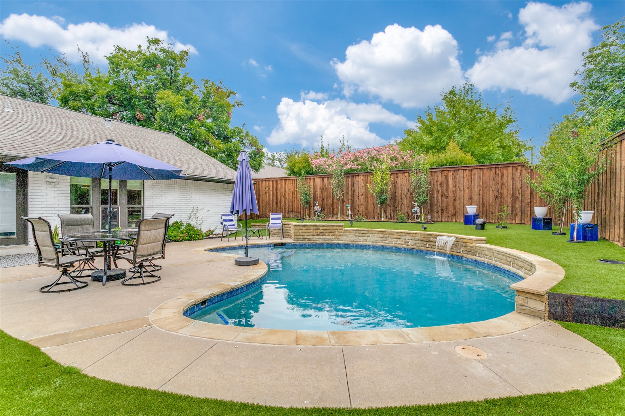 6918 Truxton Drive