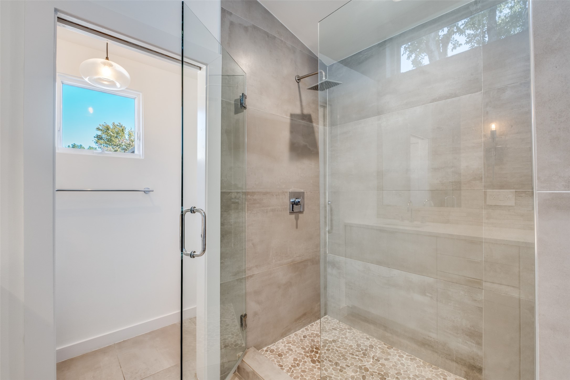 4231 Travis Street 11
