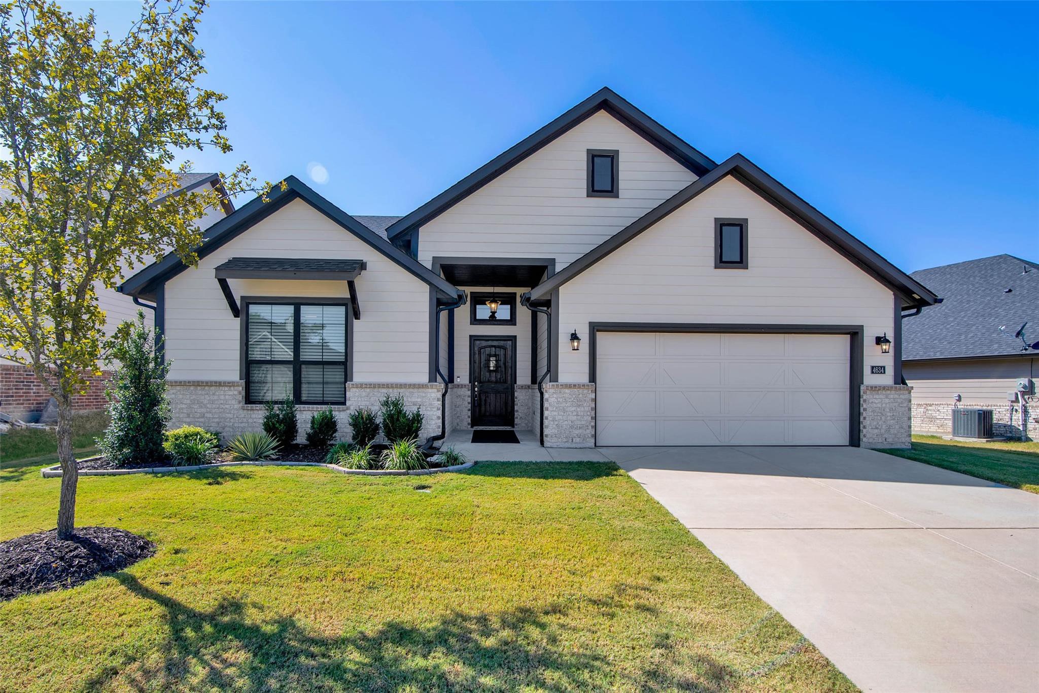 4634 Cormorant Drive