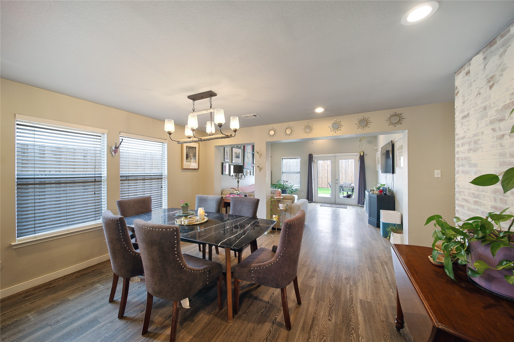 2816 Saint Bernard Drive