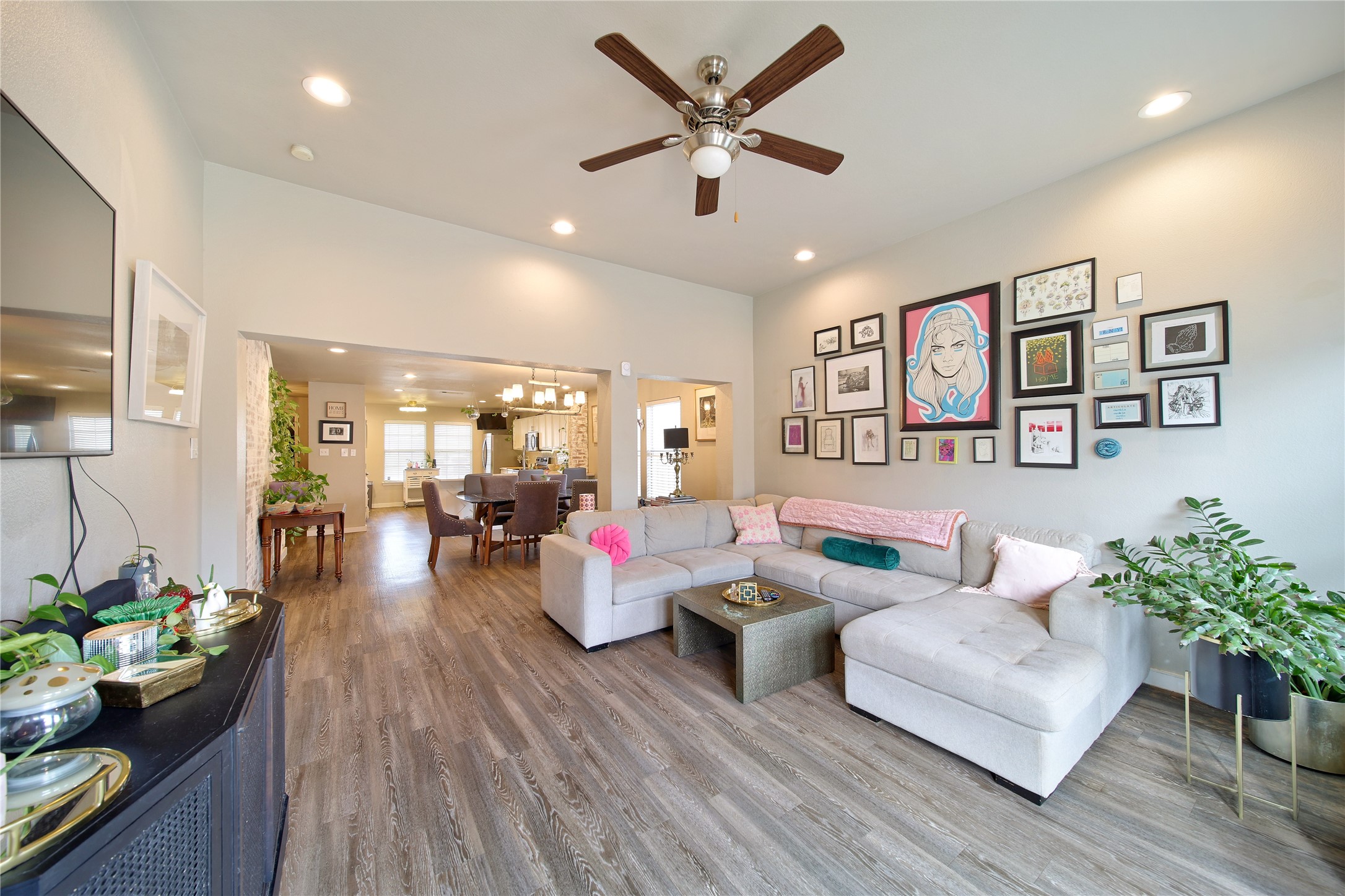 2816 Saint Bernard Drive