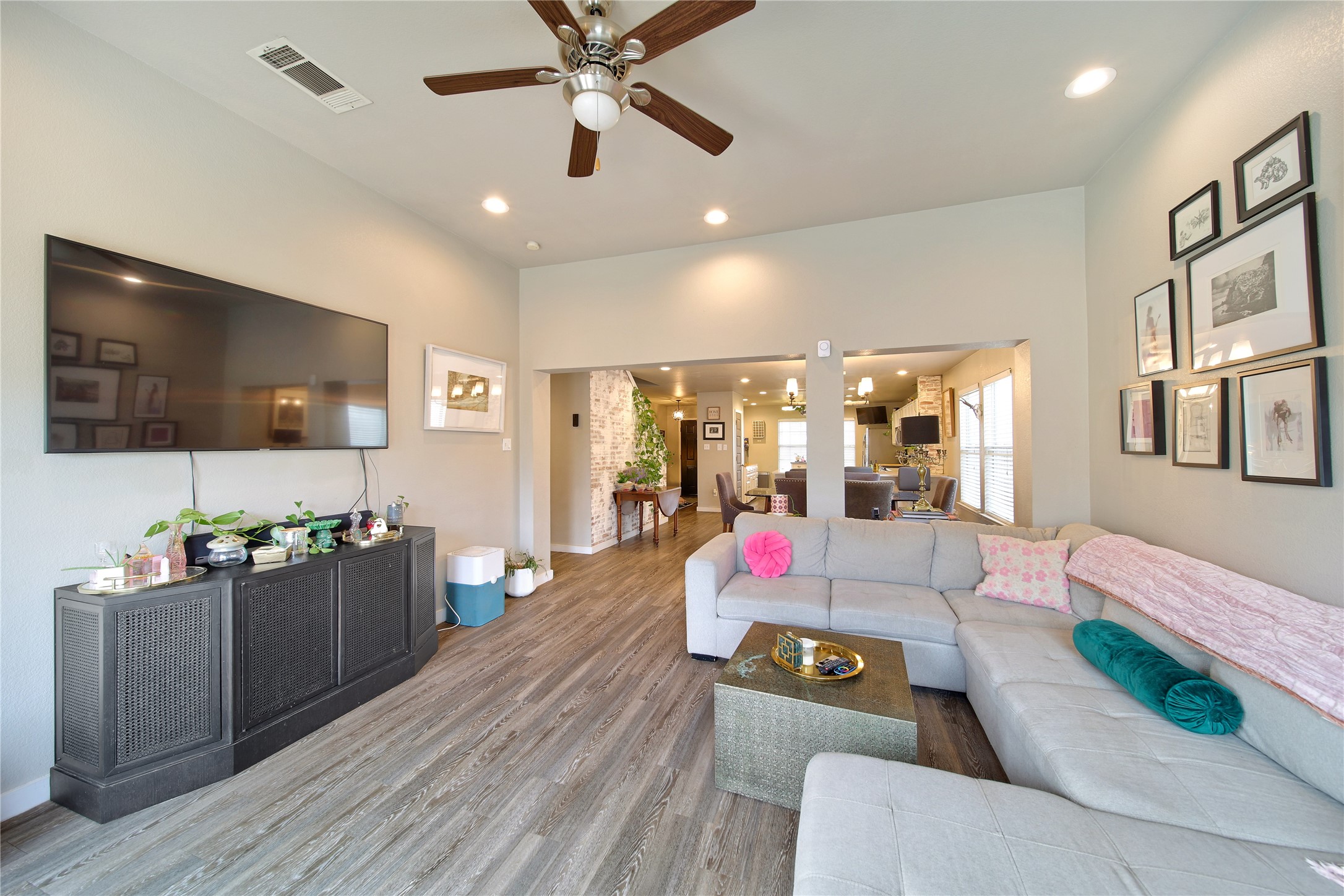 2816 Saint Bernard Drive