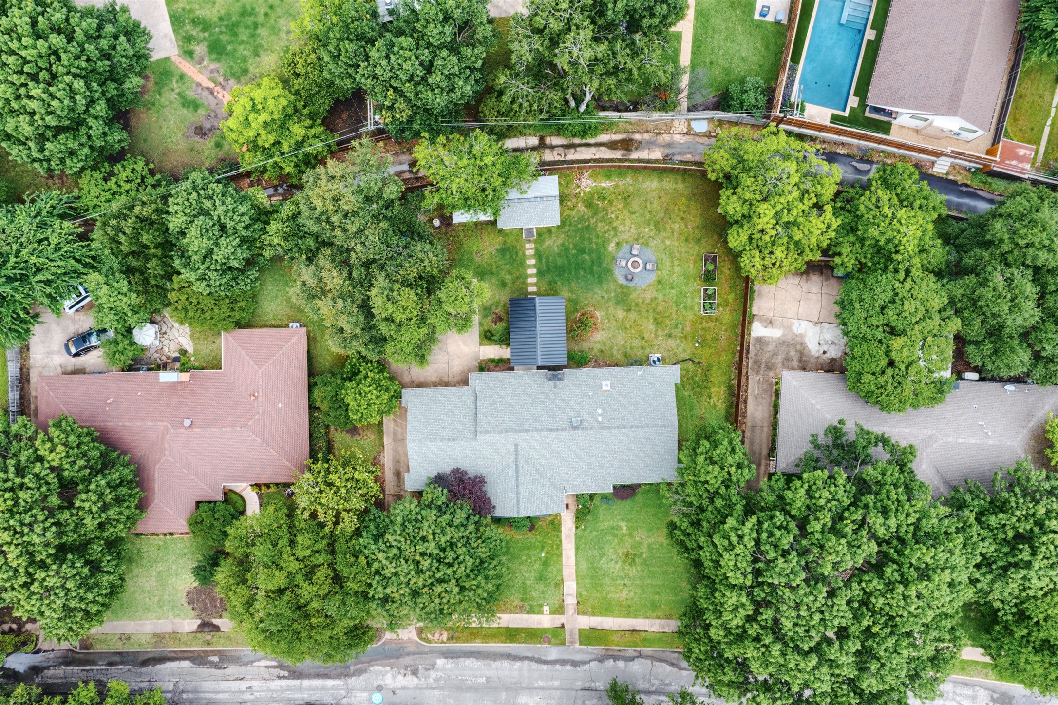 3559 Warick Drive