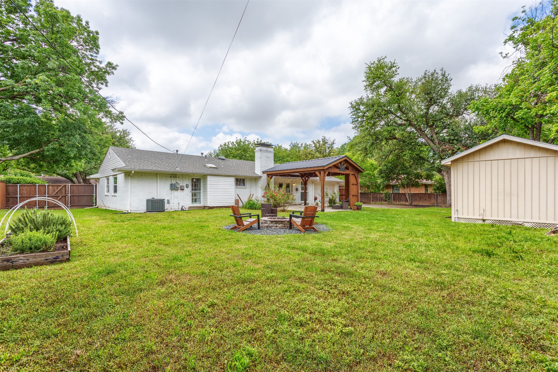 3559 Warick Drive