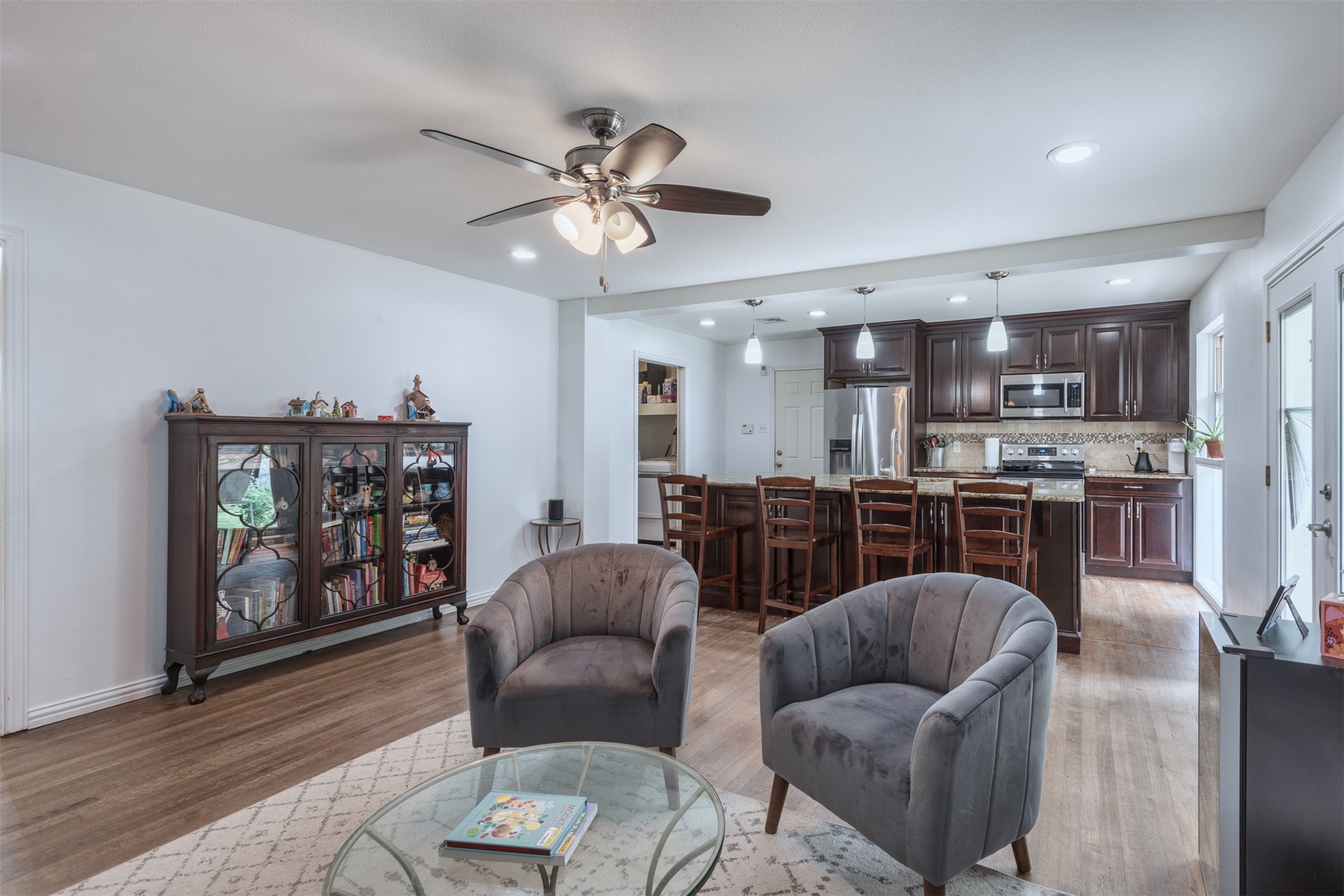 3559 Warick Drive