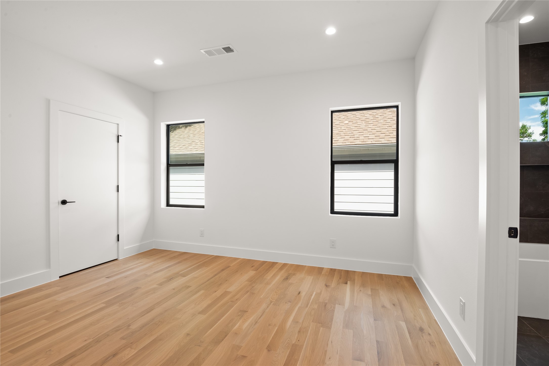 7203 Casa Loma Avenue