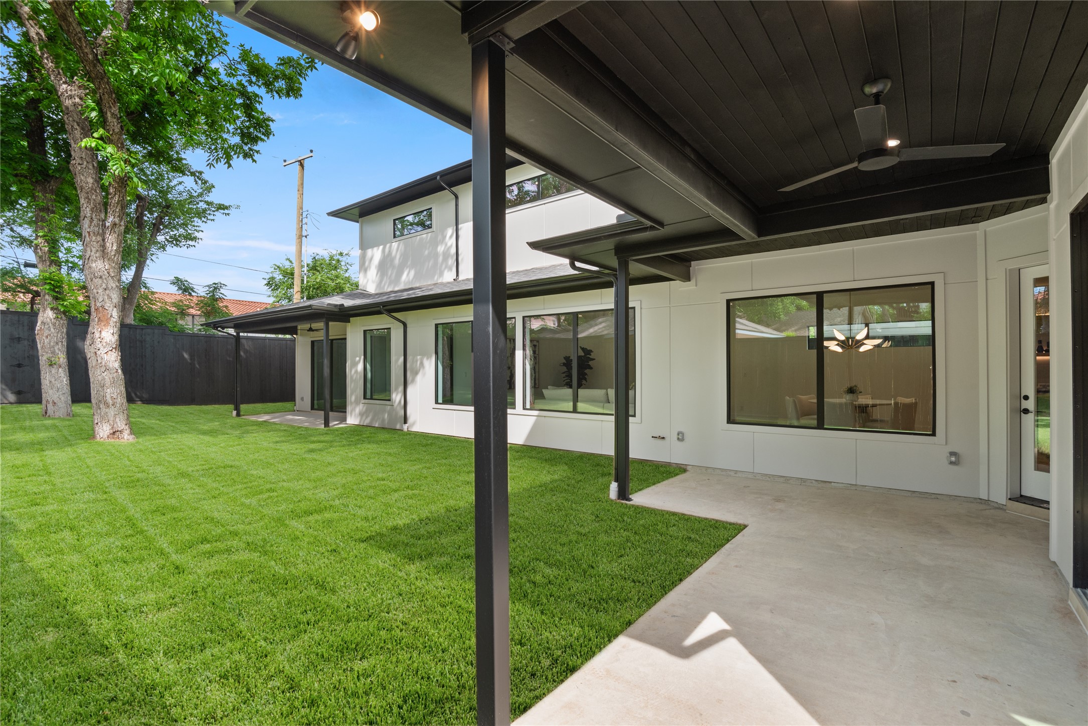 7203 Casa Loma Avenue