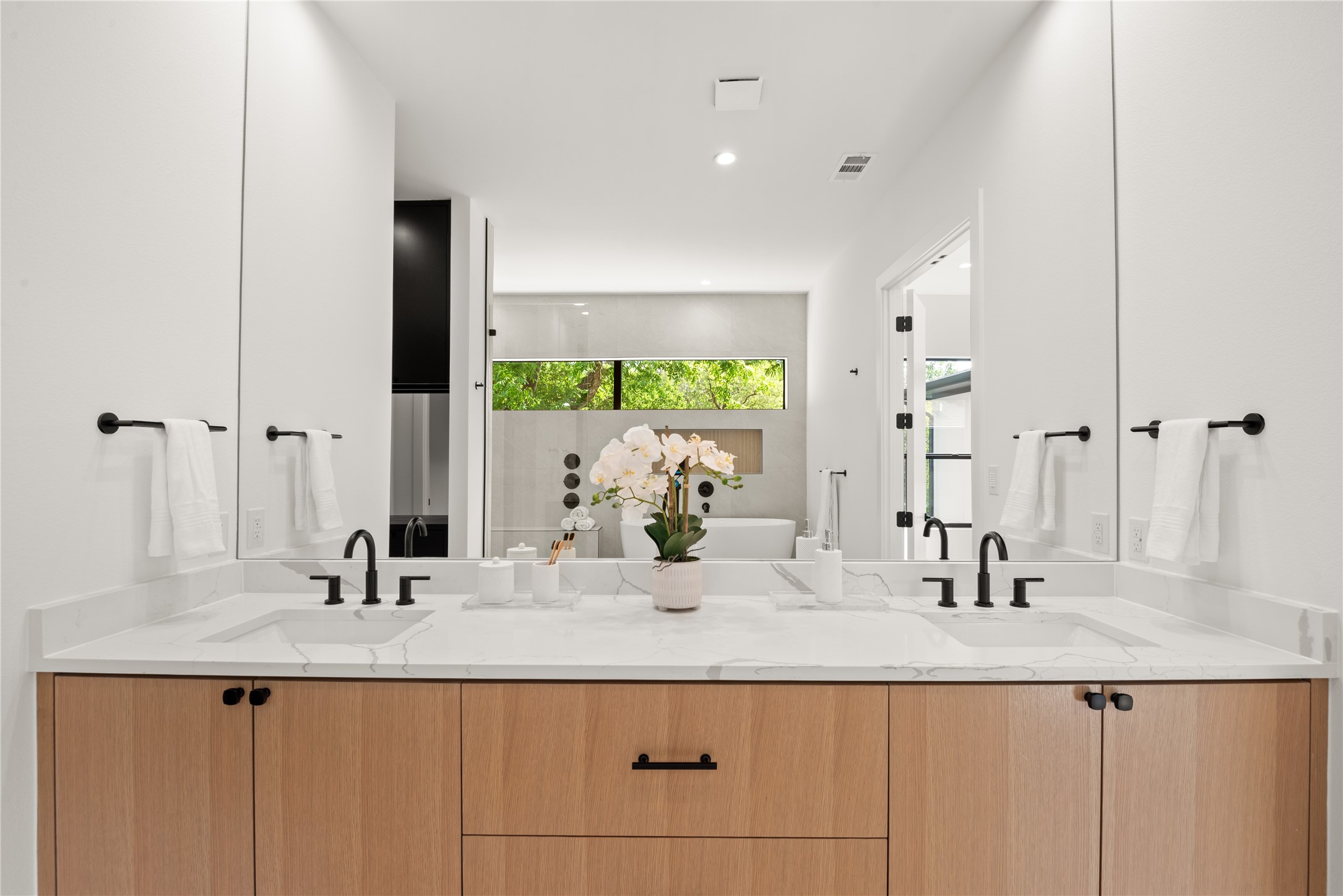 7203 Casa Loma Avenue