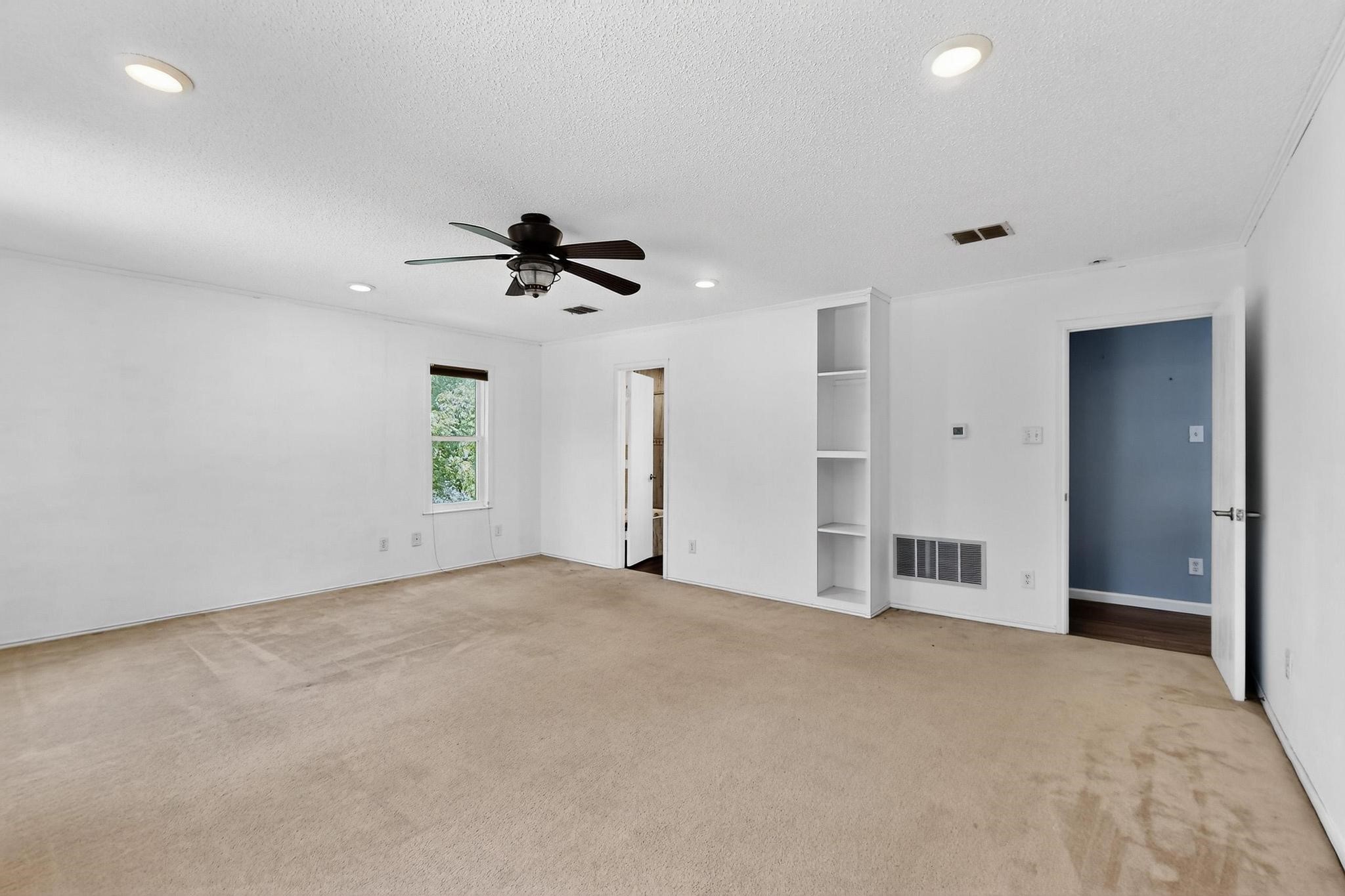 1803 Spinnaker Way