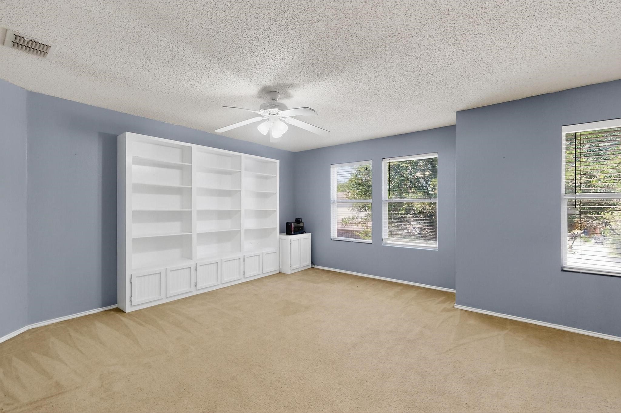 1803 Spinnaker Way
