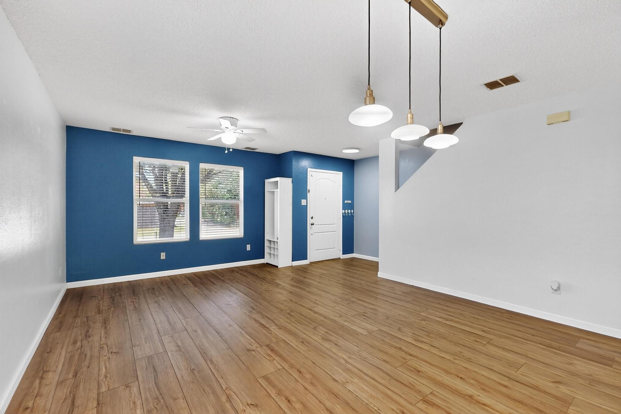 1803 Spinnaker Way