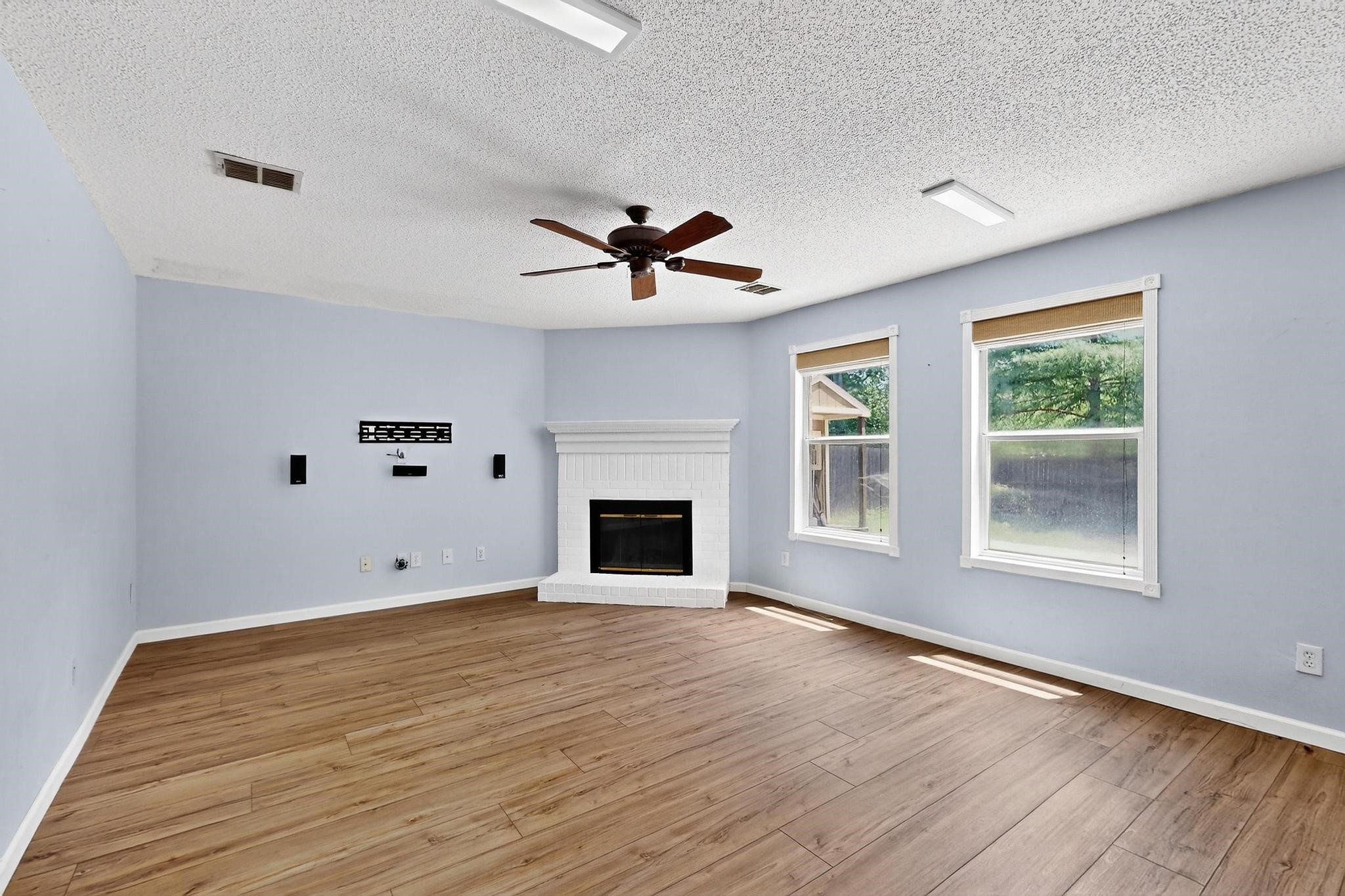 1803 Spinnaker Way