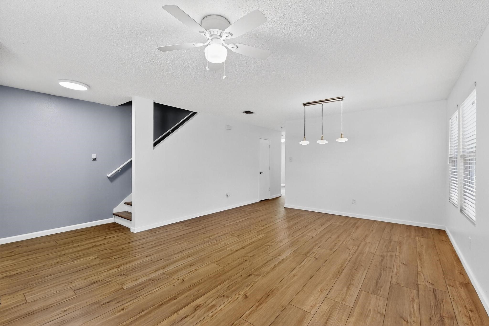 1803 Spinnaker Way