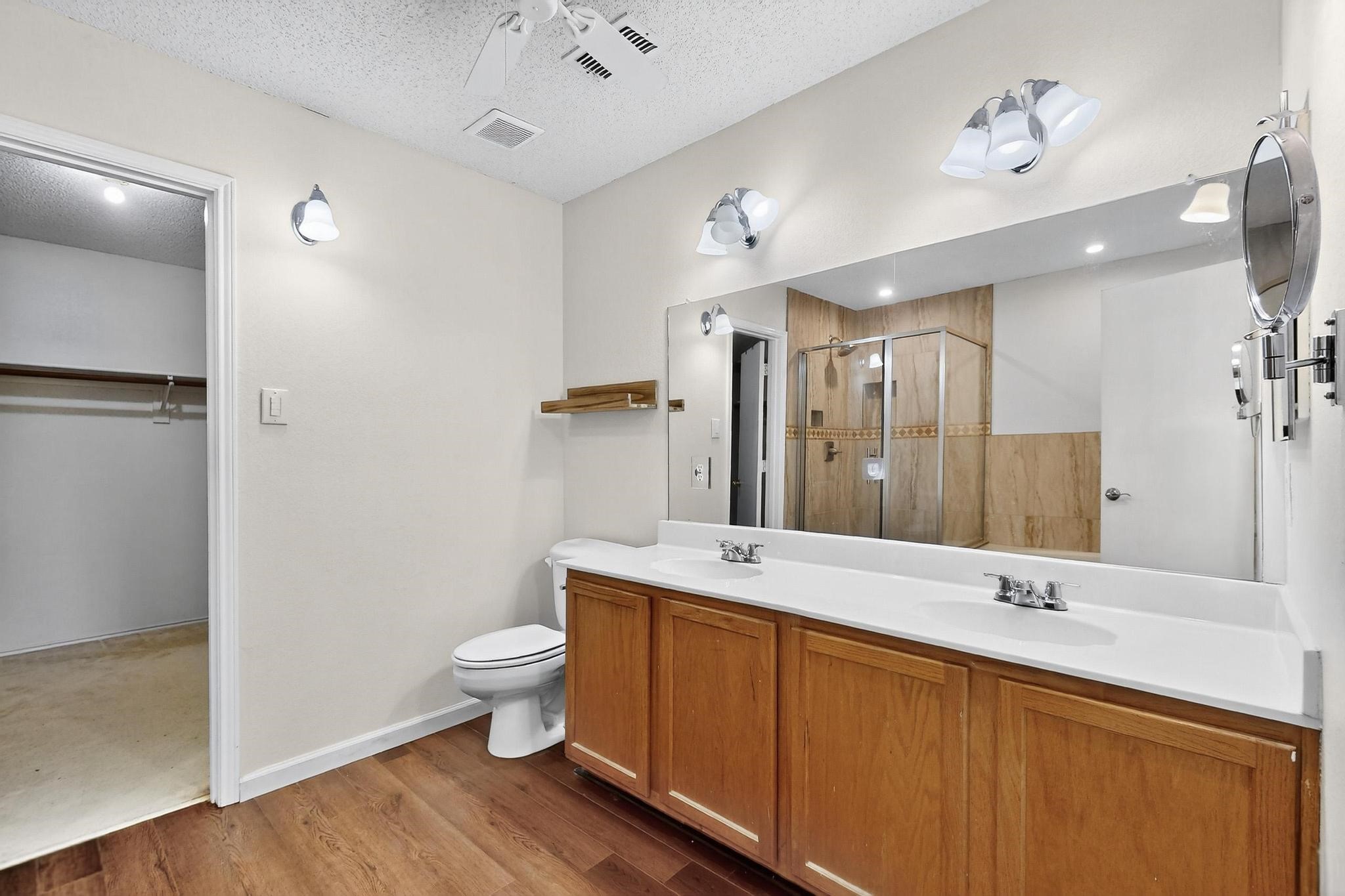 1803 Spinnaker Way