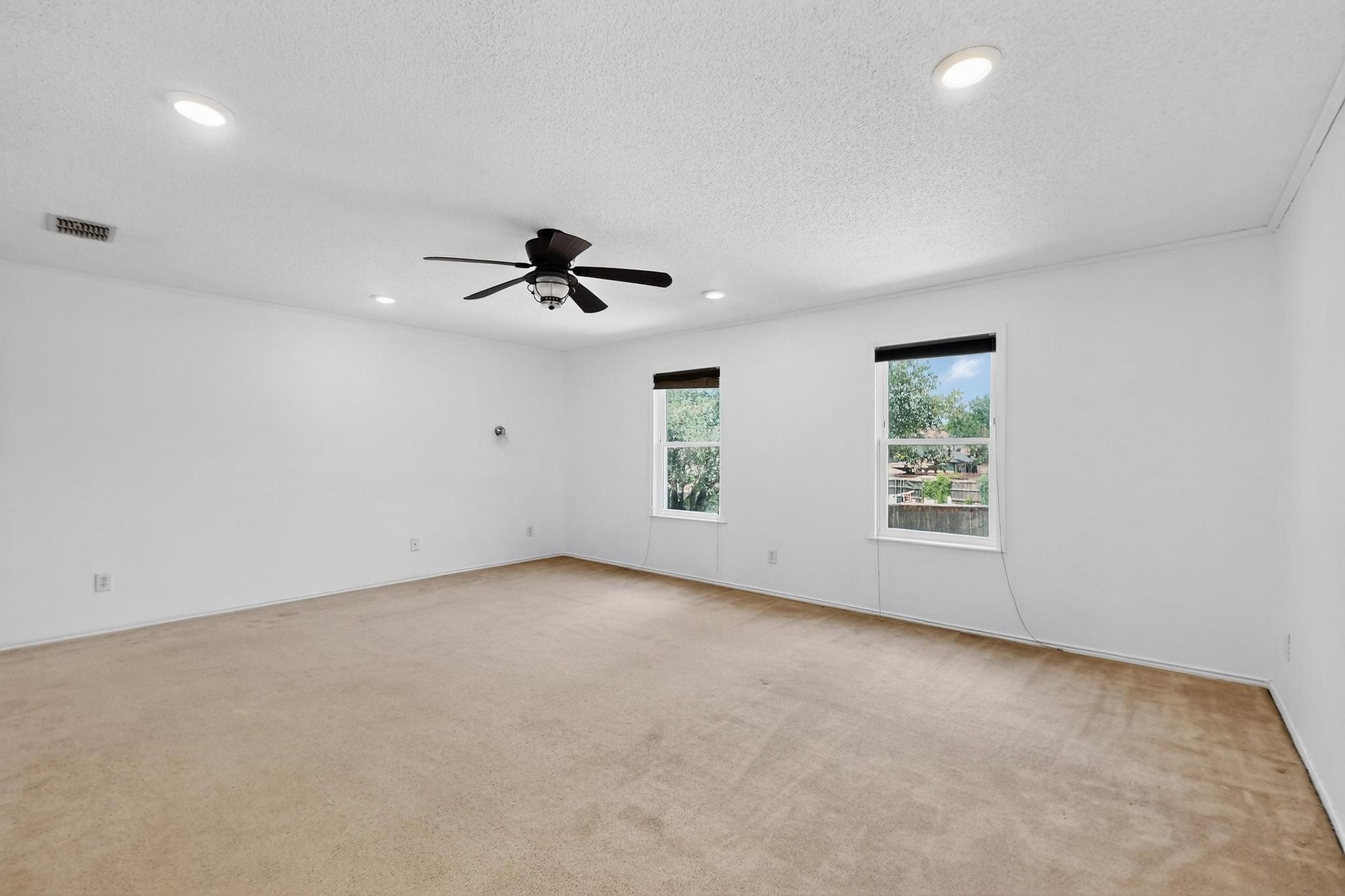 1803 Spinnaker Way