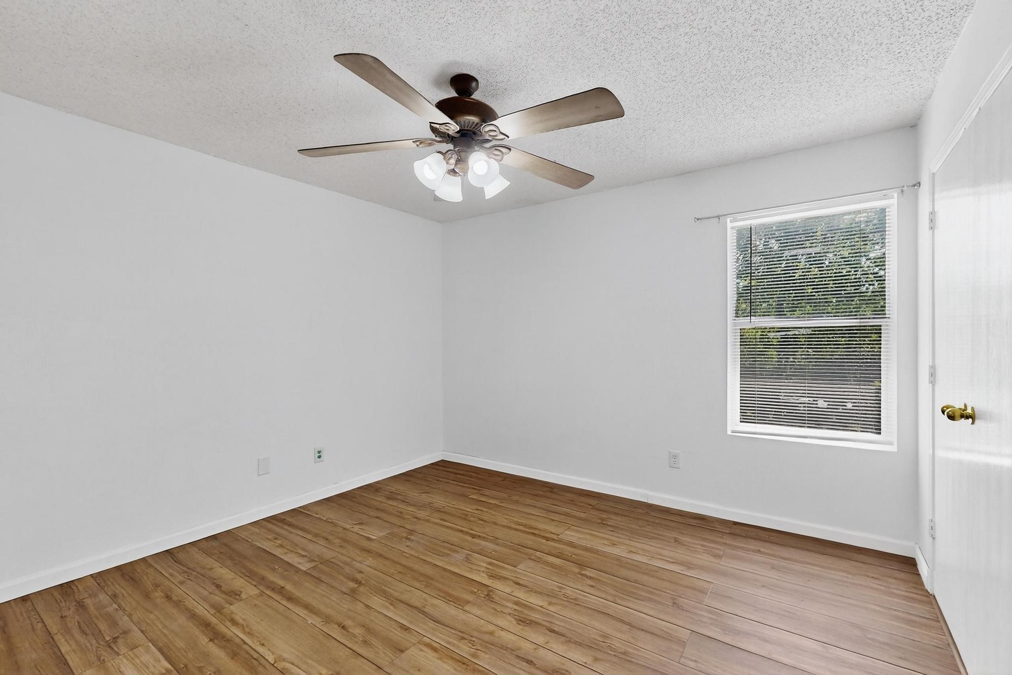 1803 Spinnaker Way