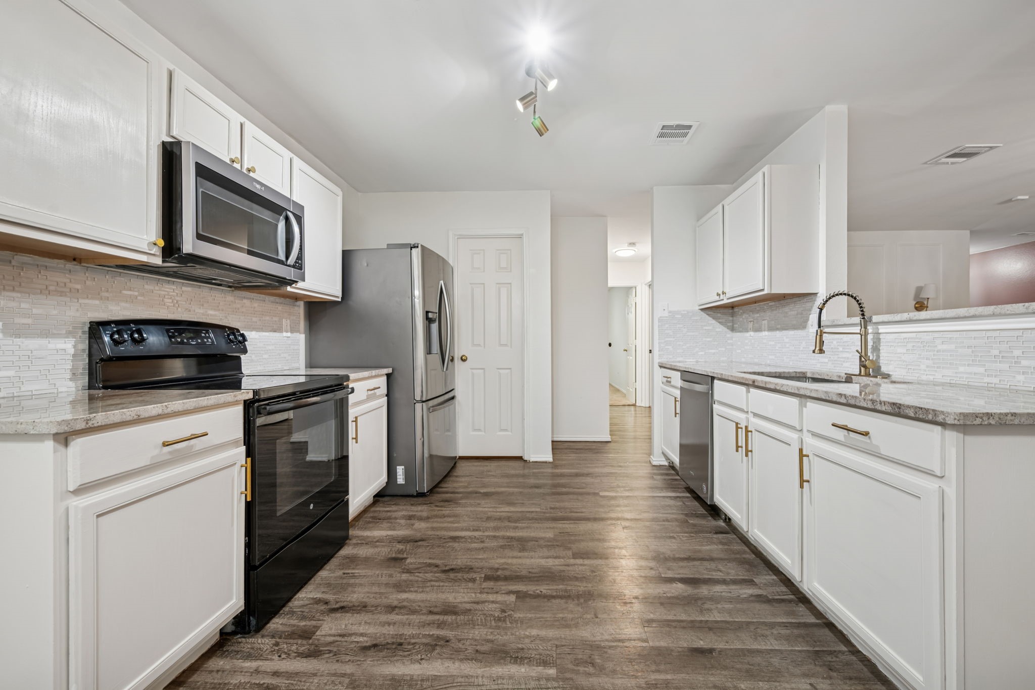 613 Pickwick Lane