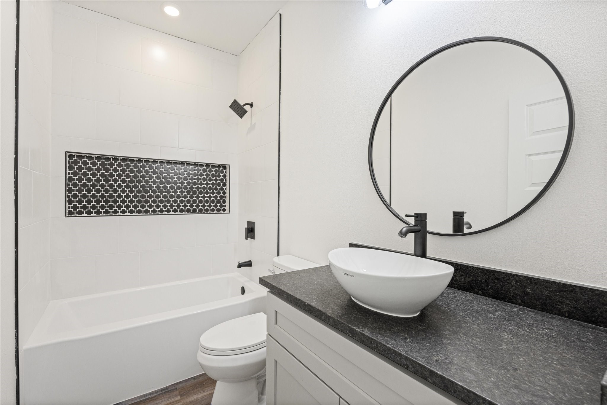 904 Ports O Call Drive