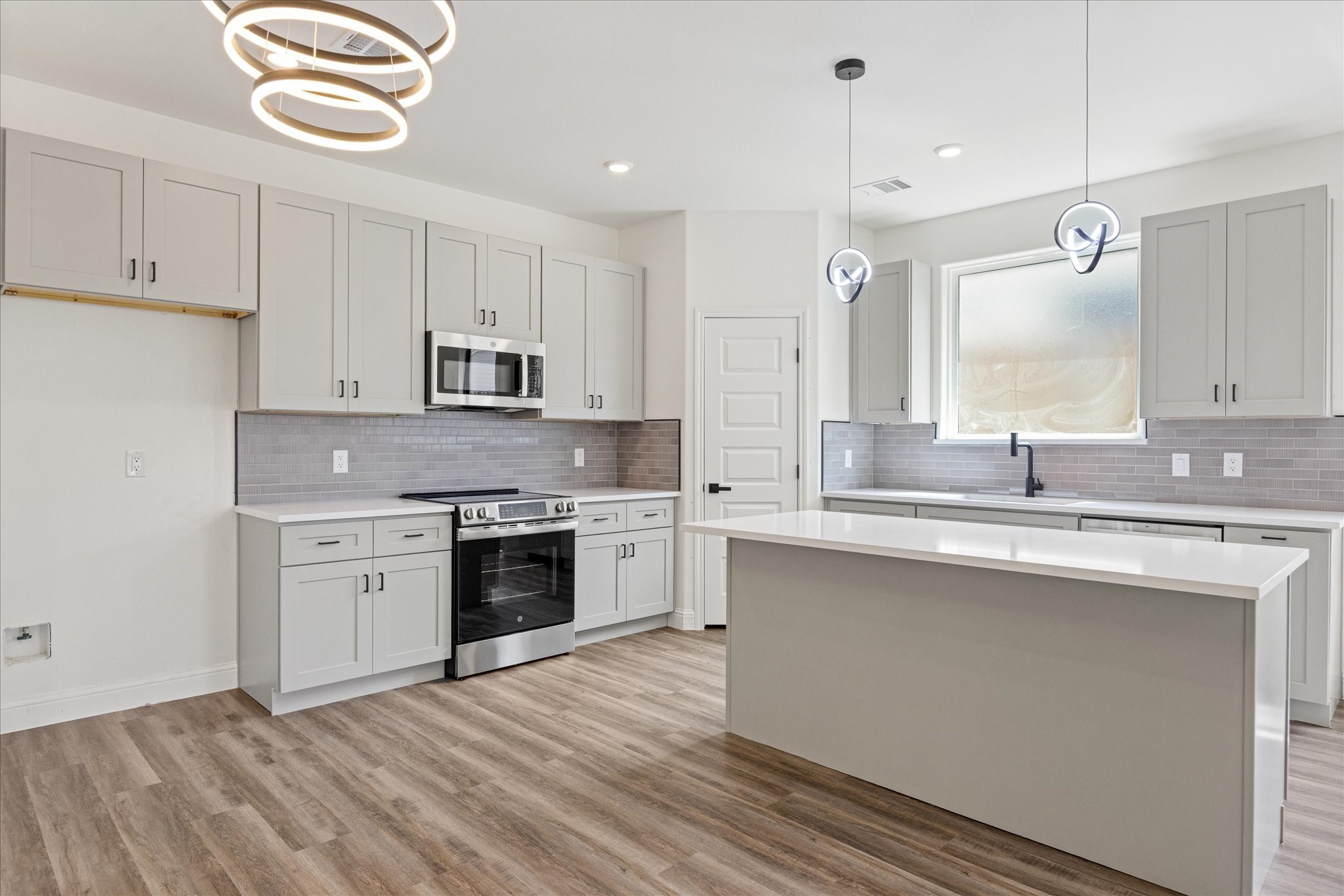 904 Ports O Call Drive