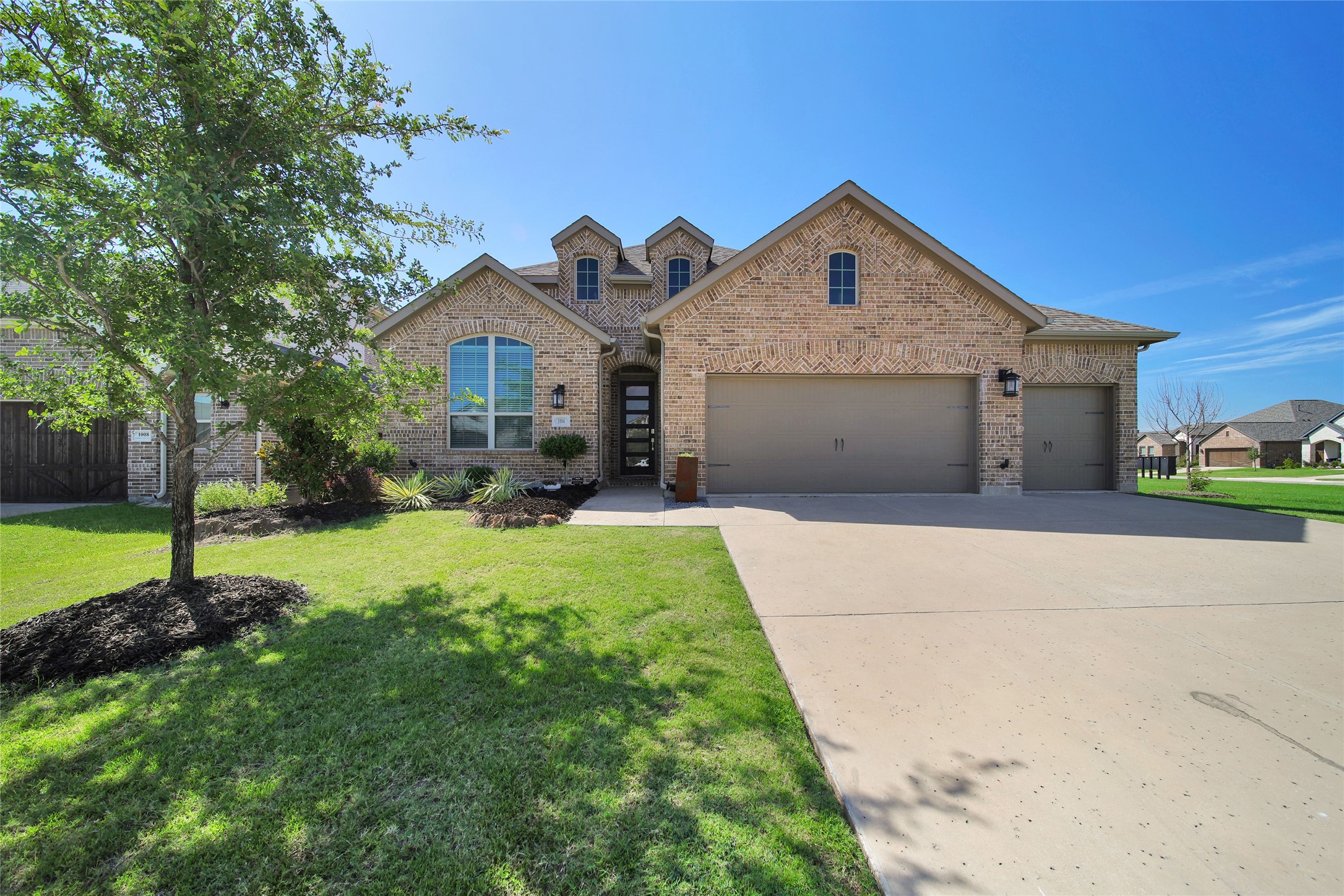 1004 Chambers Creek Cove