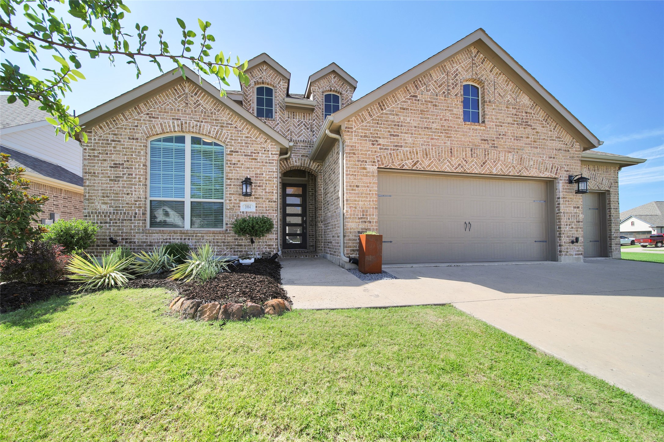 1004 Chambers Creek Cove