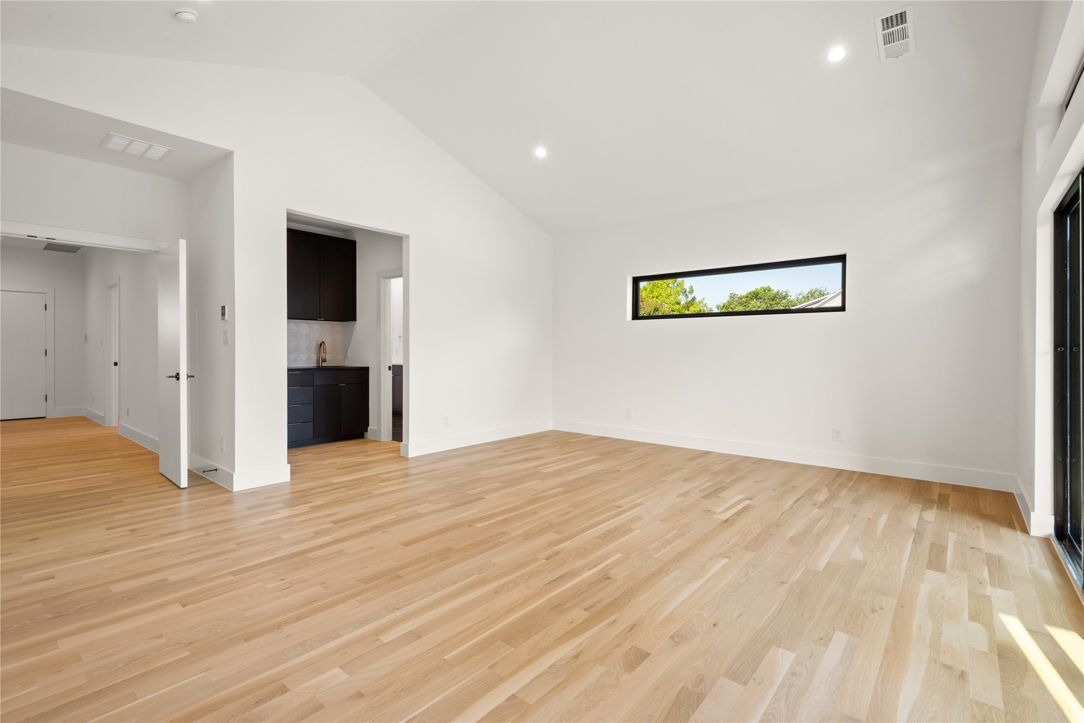 6942 Coronado Avenue