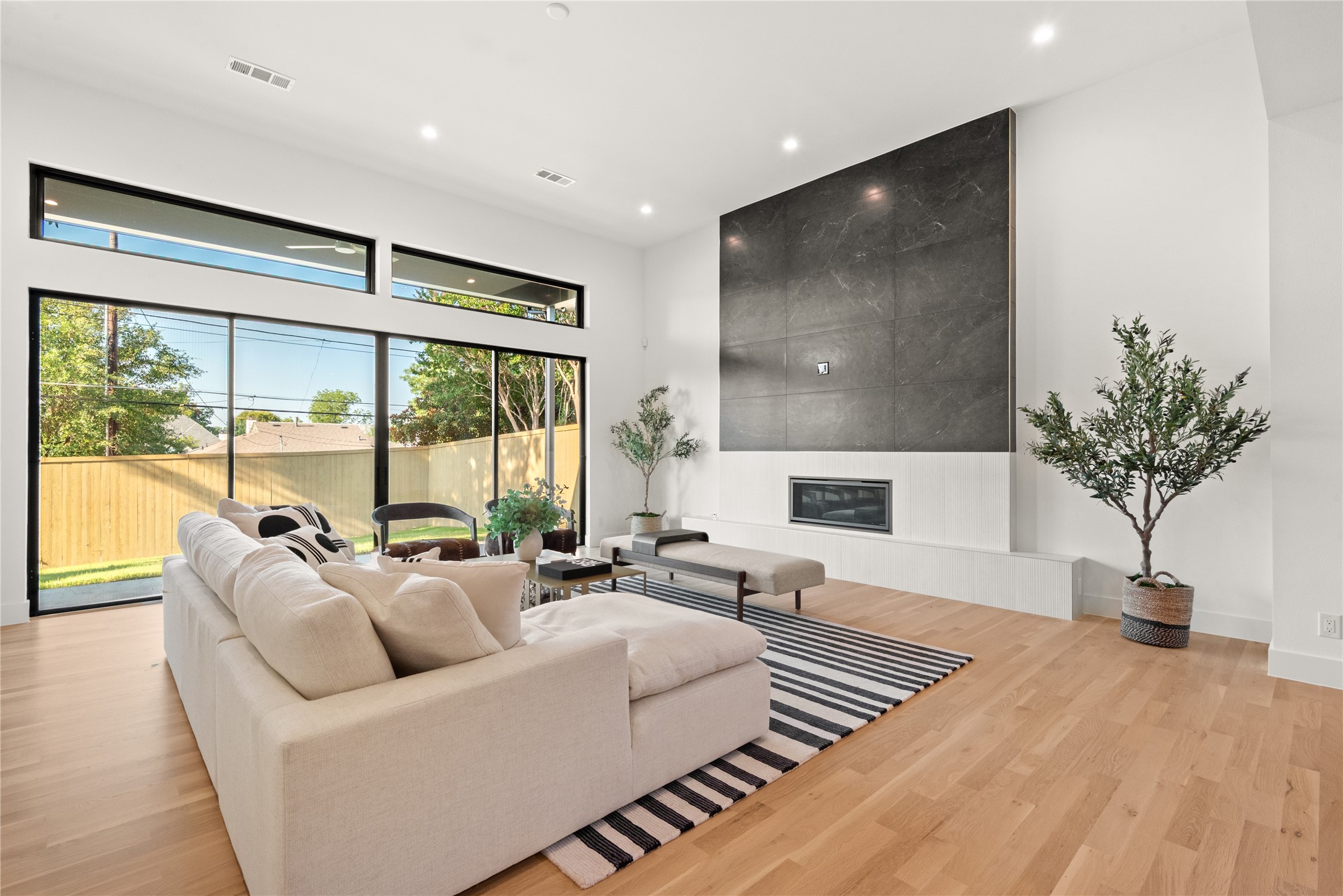 6942 Coronado Avenue