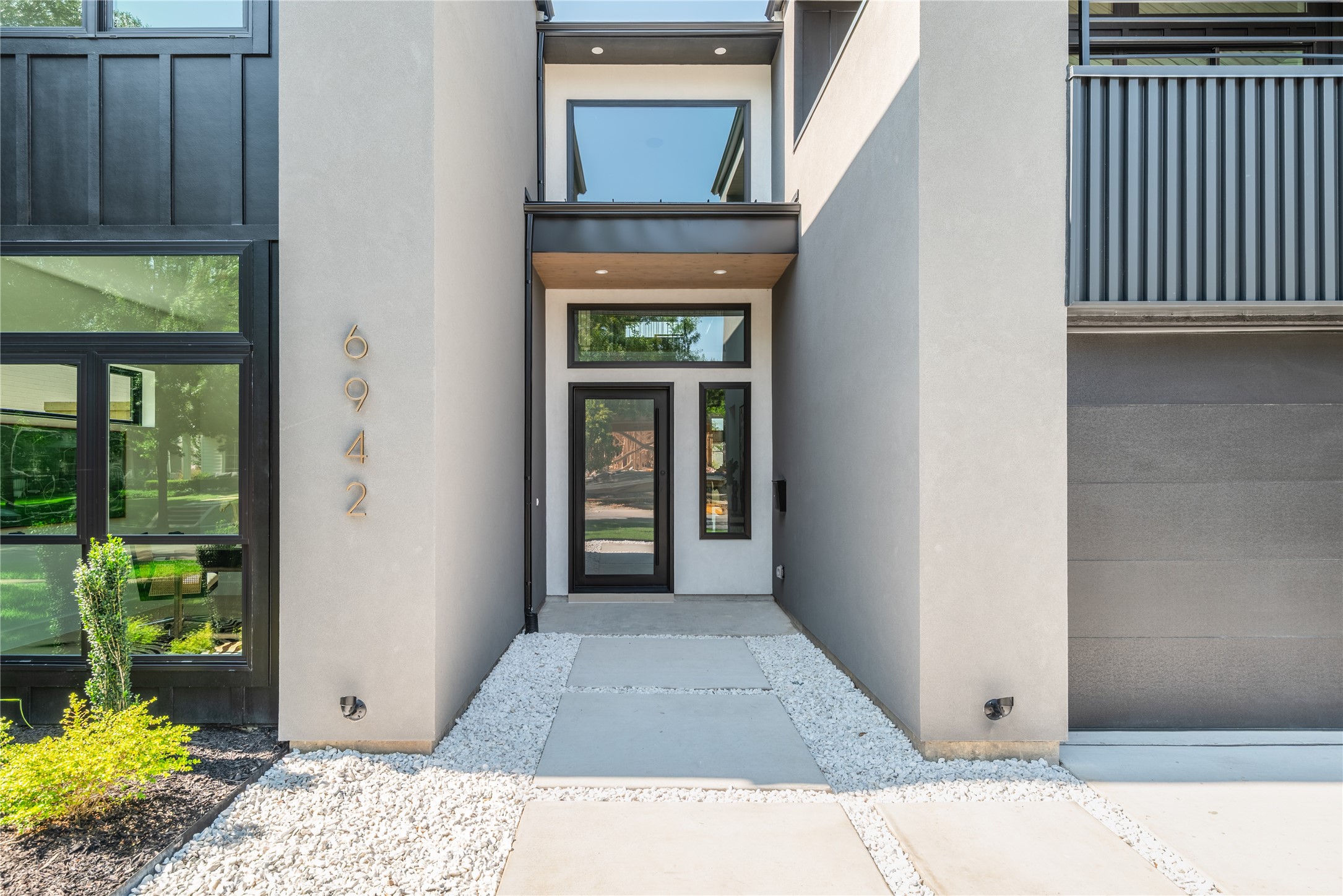 6942 Coronado Avenue