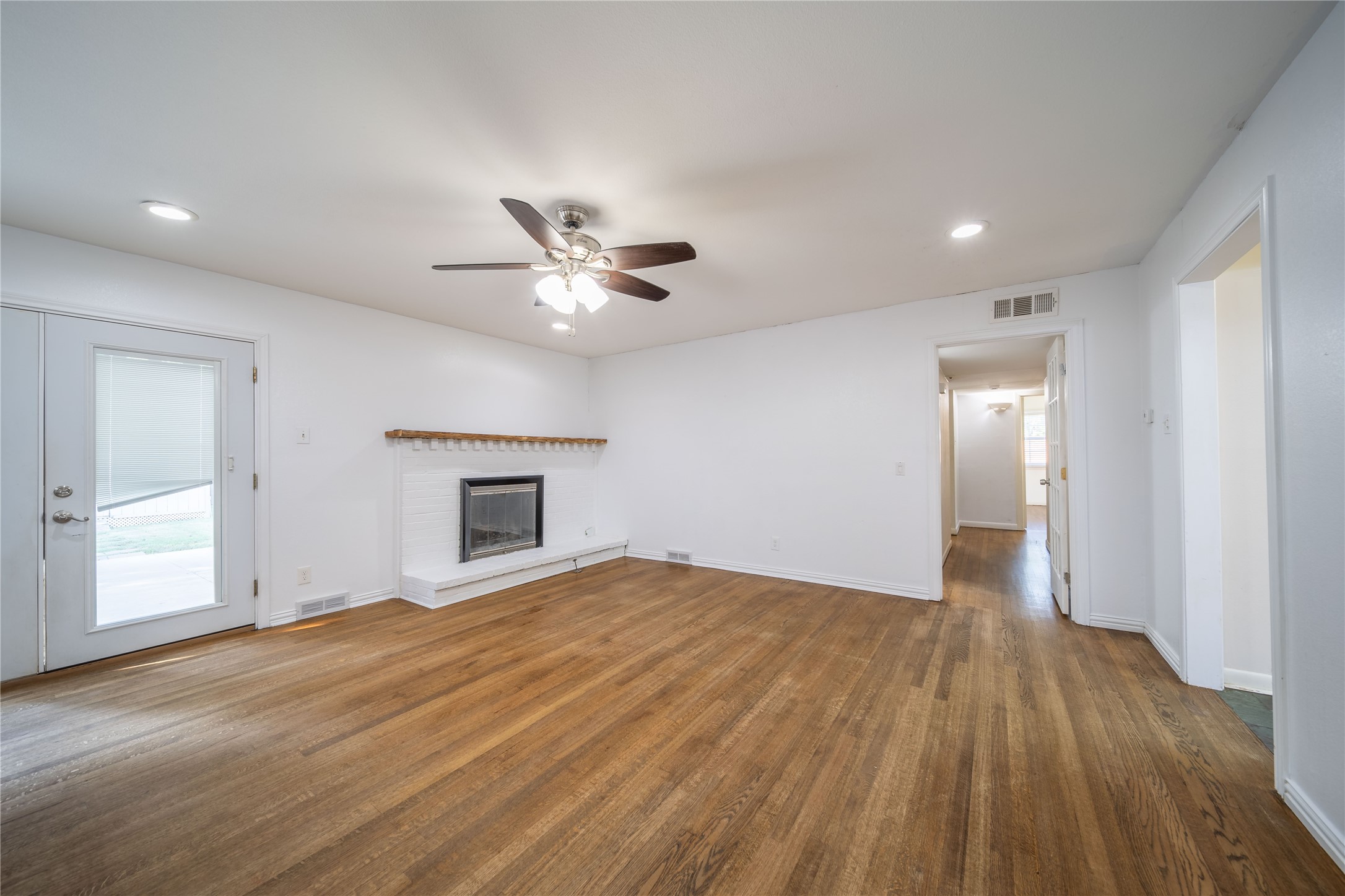 3559 Warick Drive