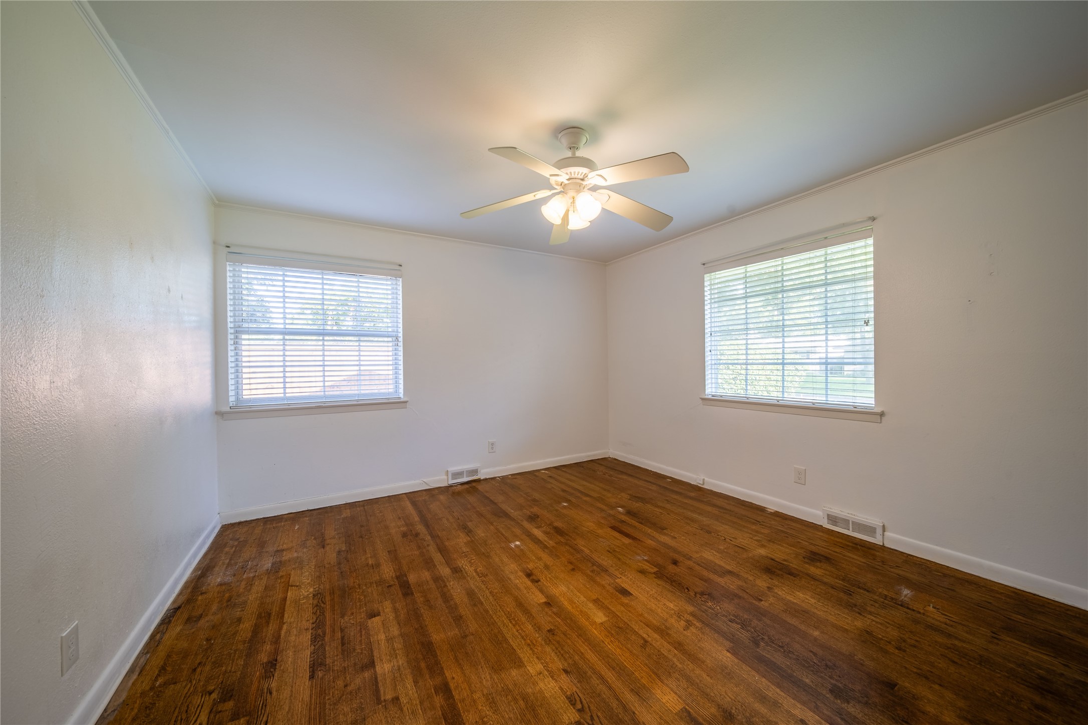 3559 Warick Drive
