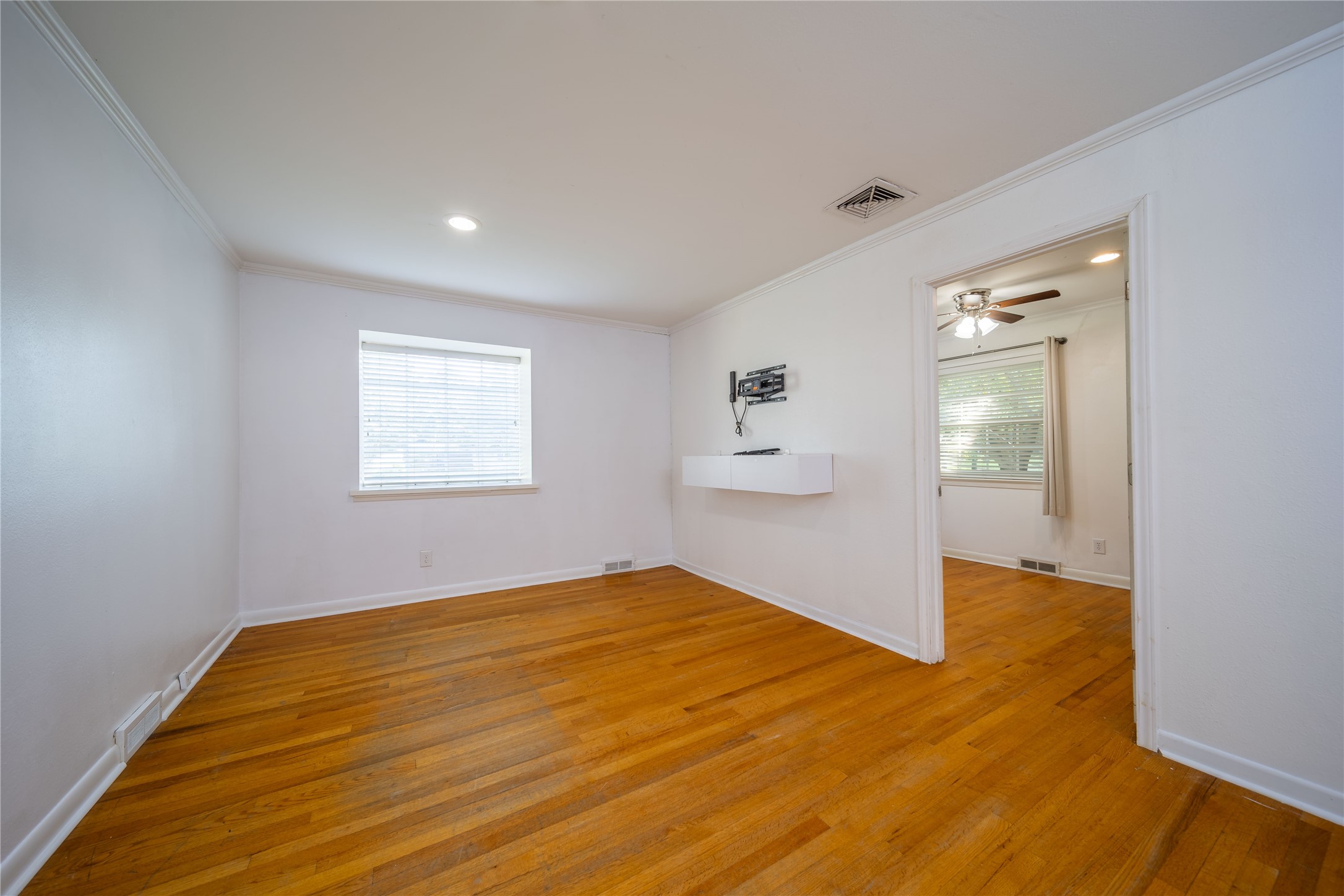 3559 Warick Drive