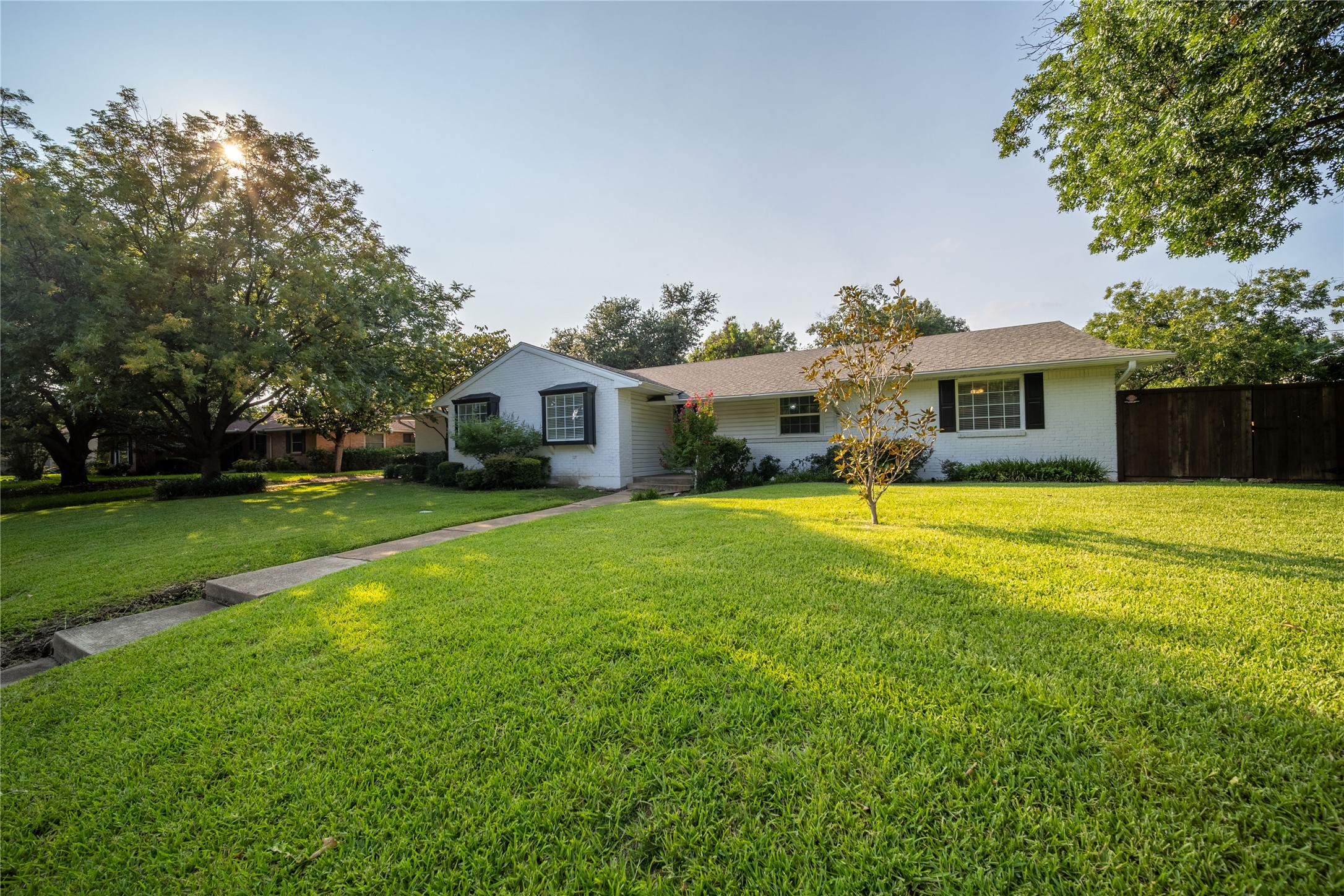 3559 Warick Drive