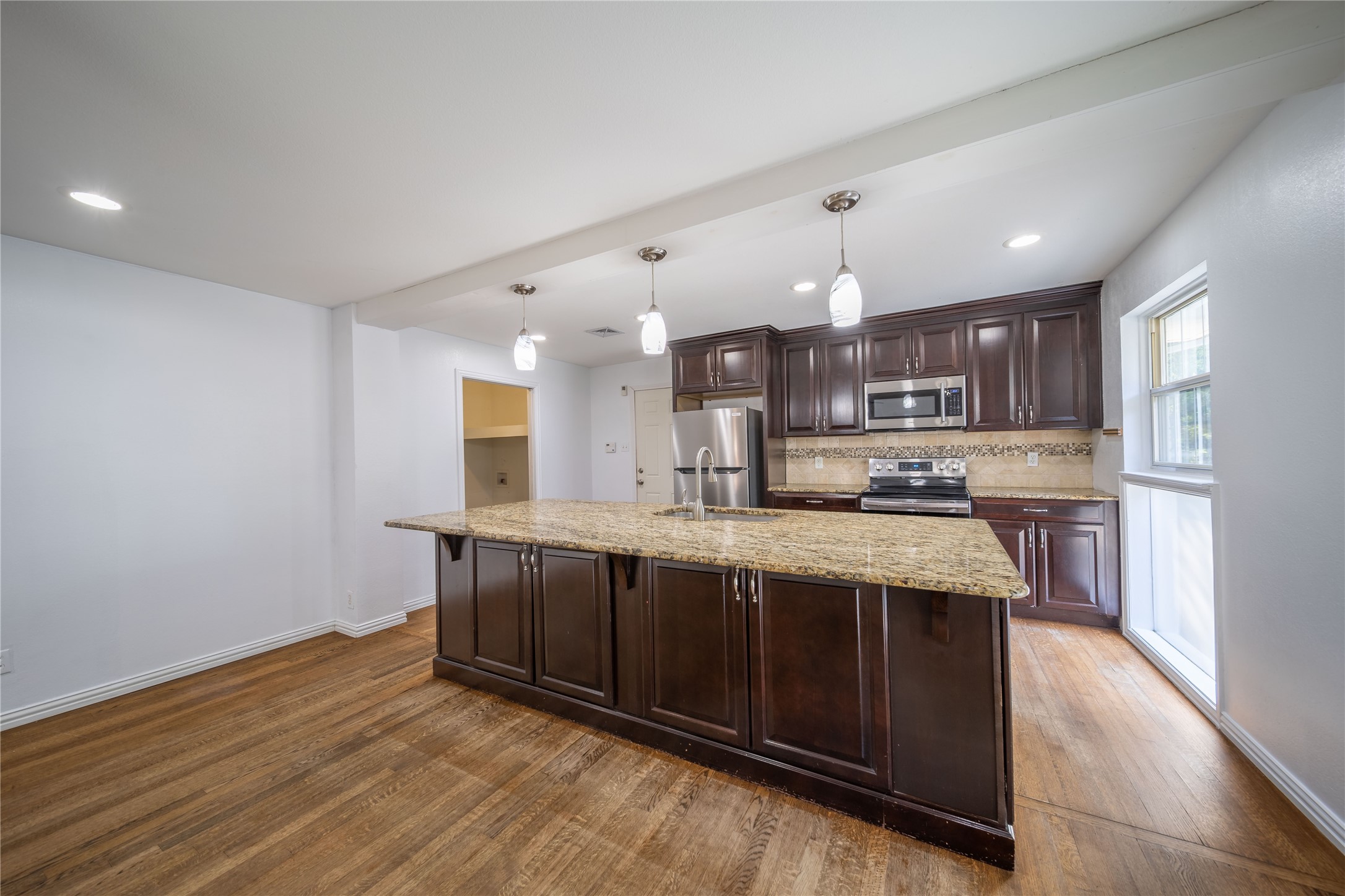 3559 Warick Drive