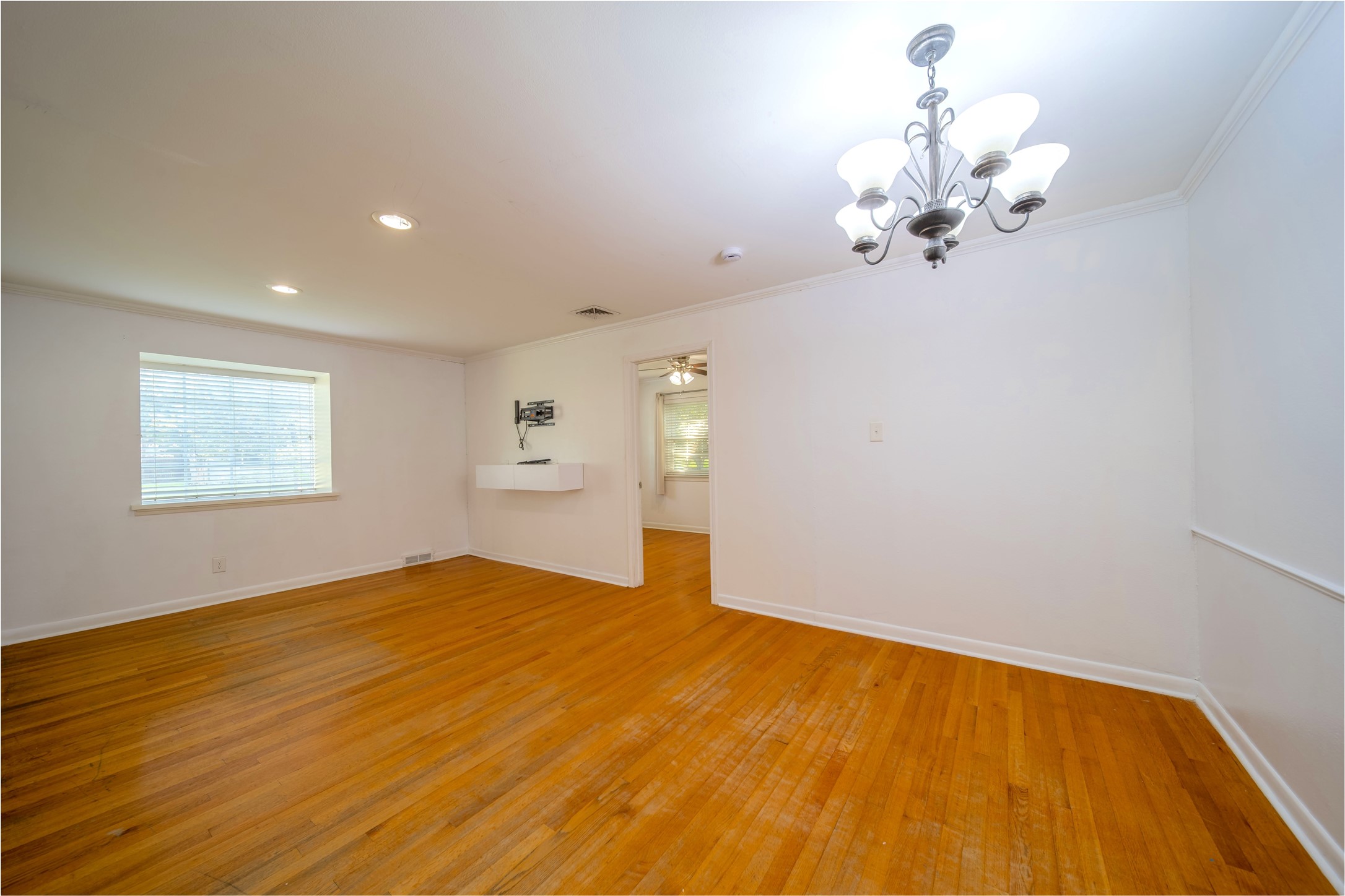 3559 Warick Drive