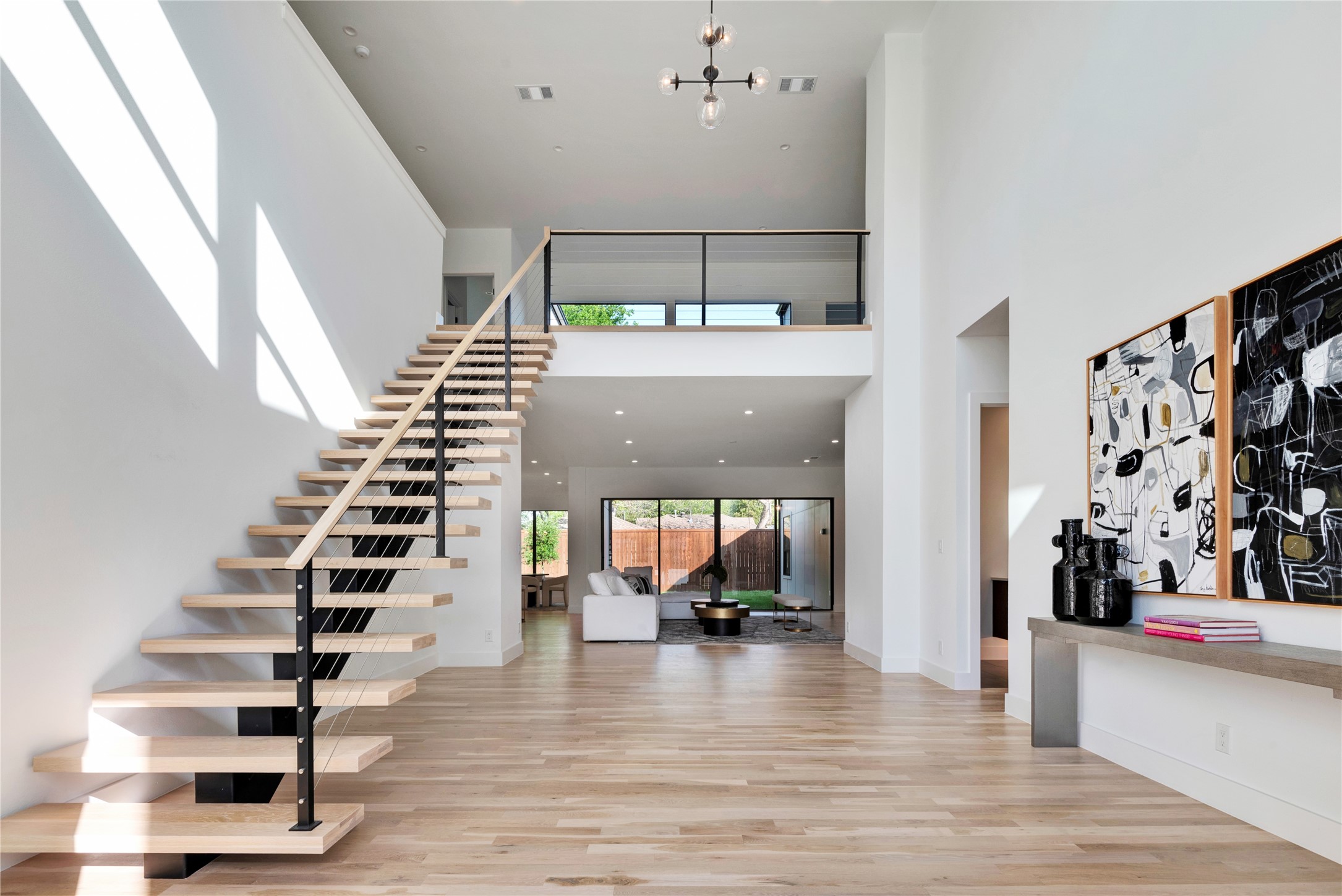 6923 Inverness Lane