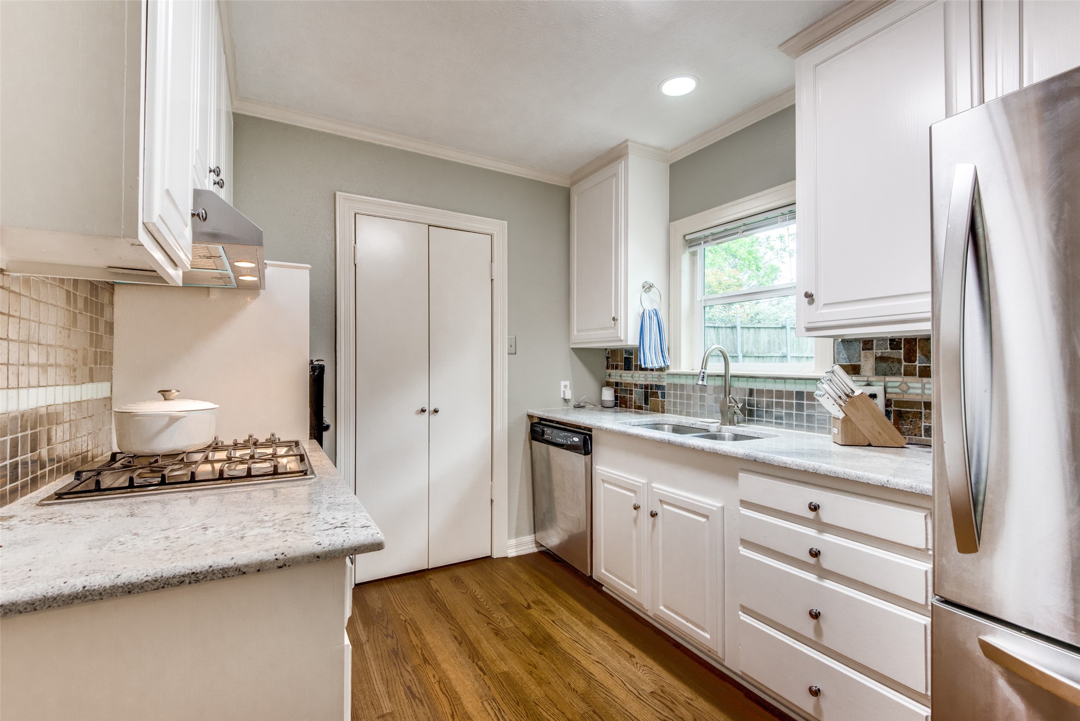 9007 San Fernando Way