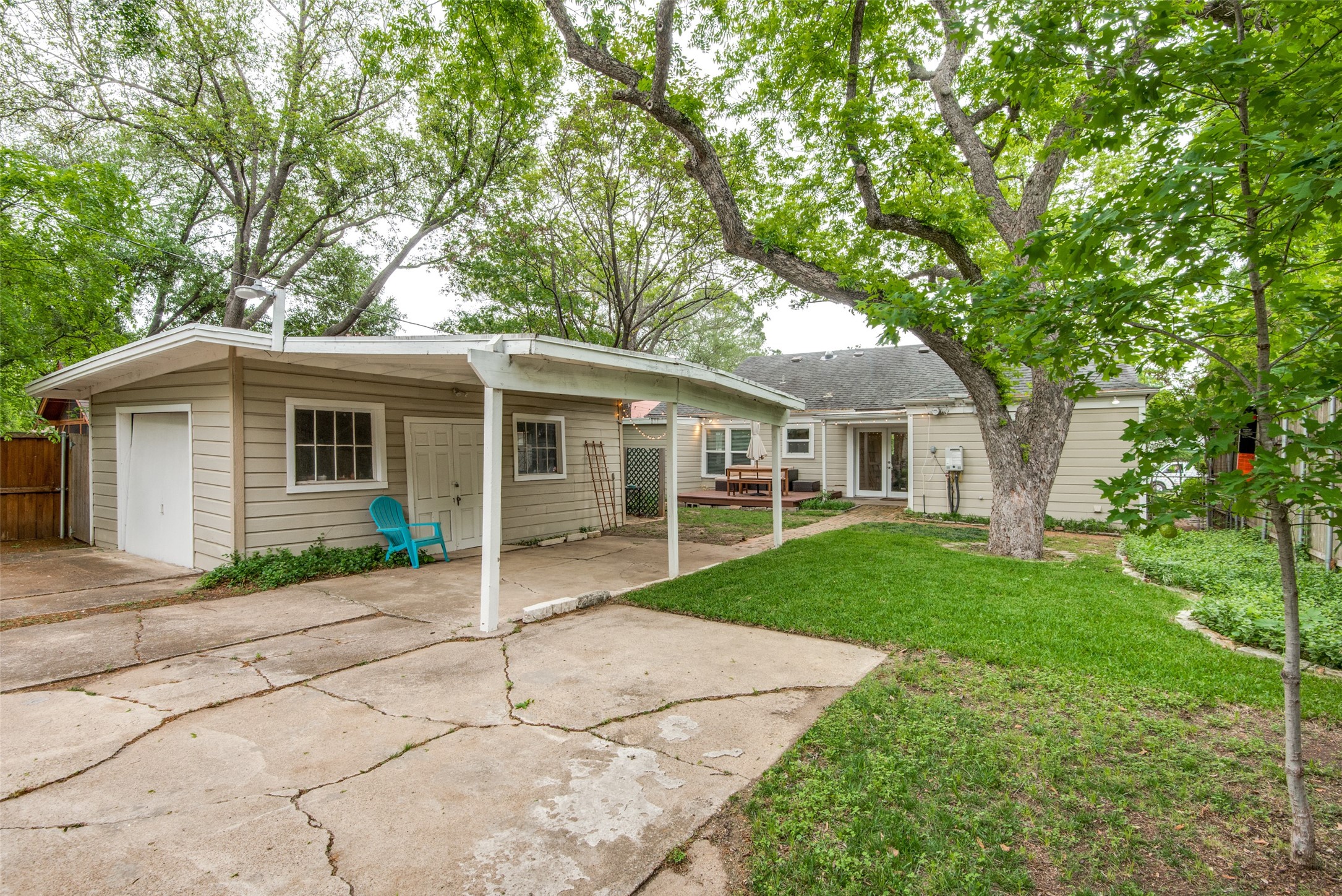 9007 San Fernando Way