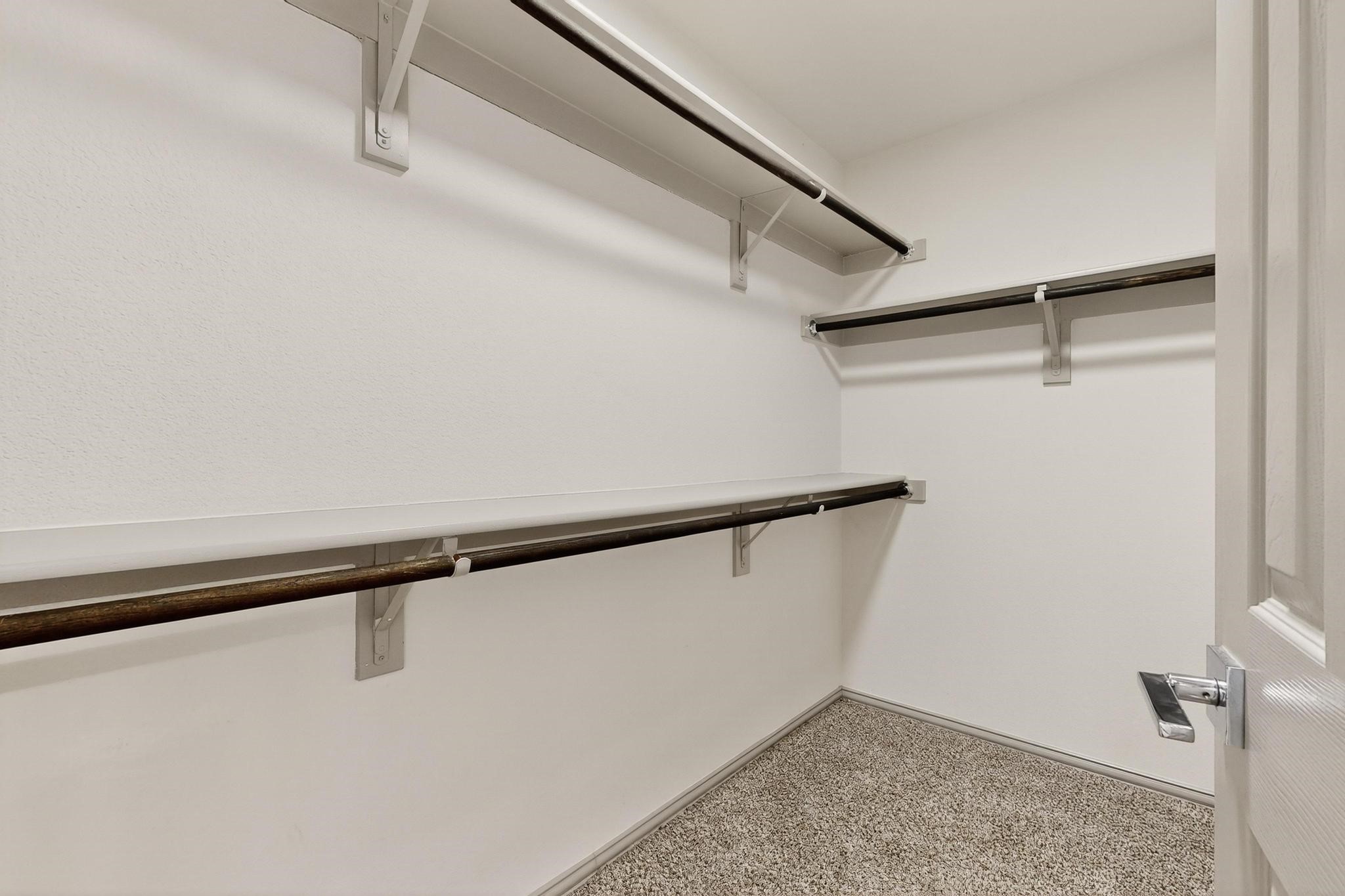 2825 Rosewood Boulevard