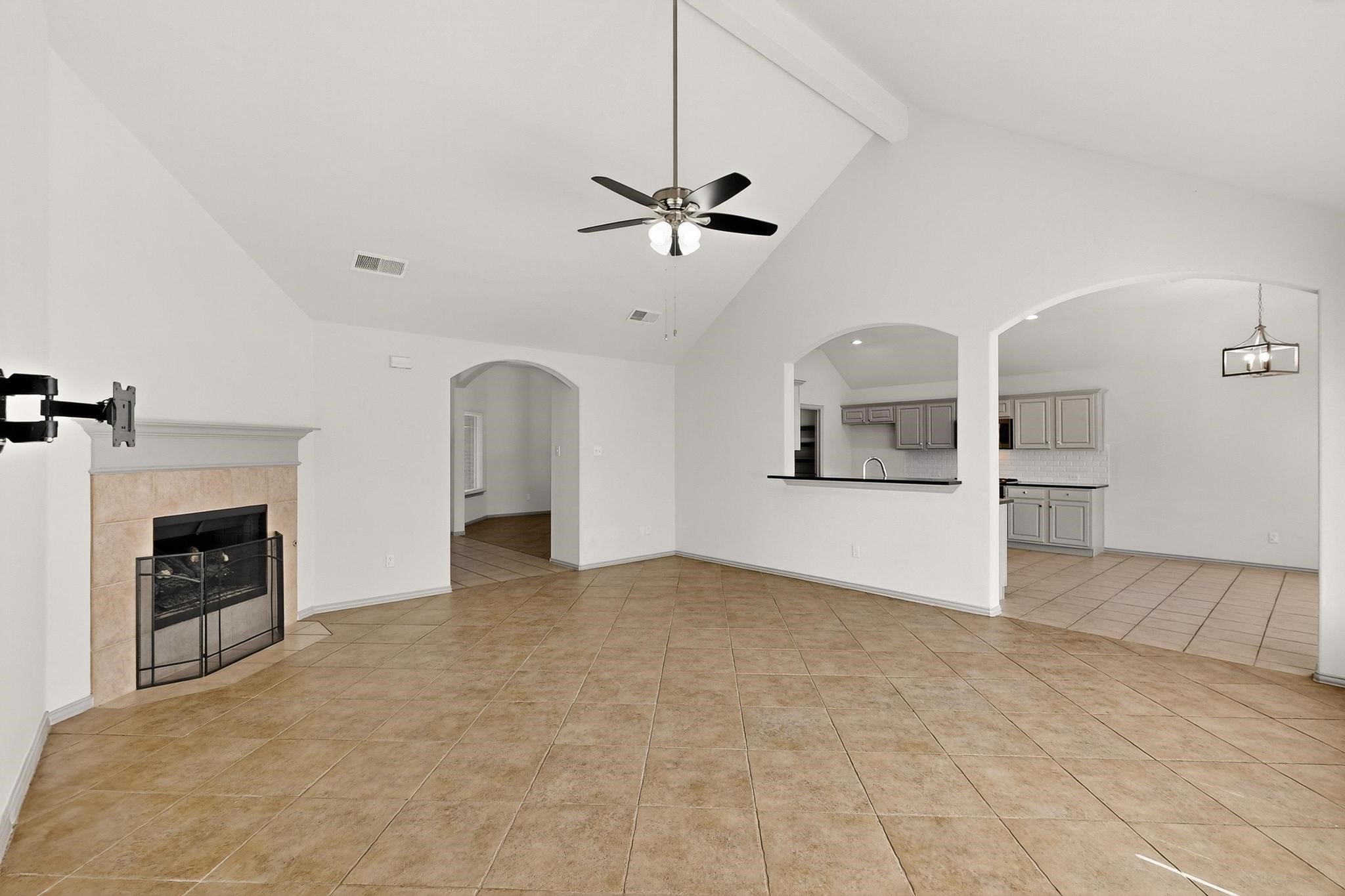 2825 Rosewood Boulevard