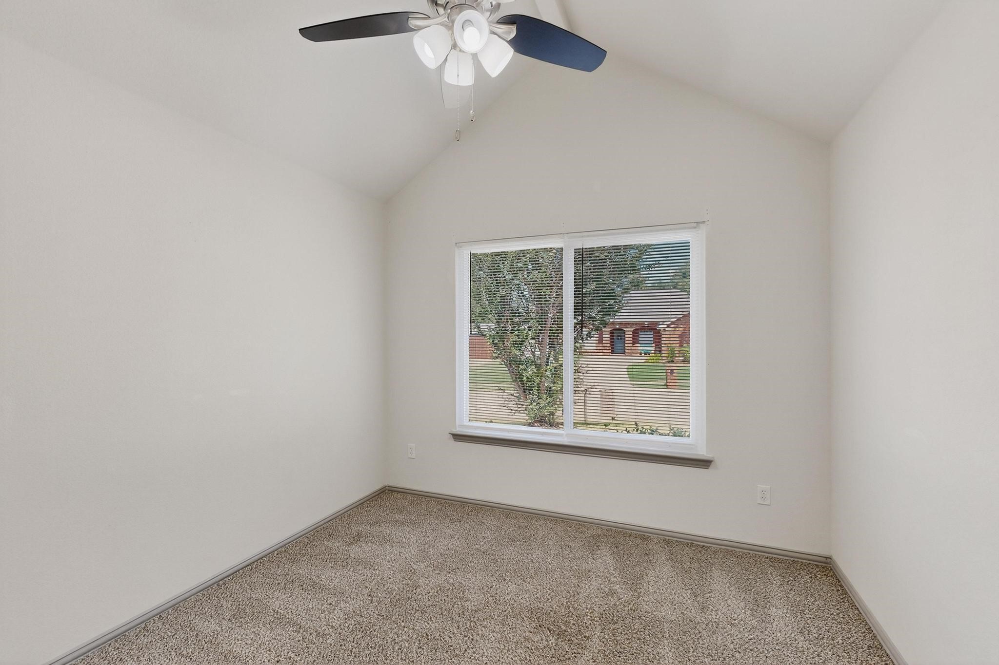 2825 Rosewood Boulevard