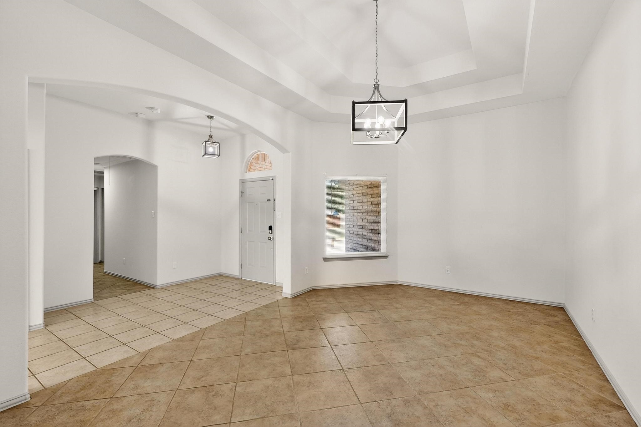 2825 Rosewood Boulevard