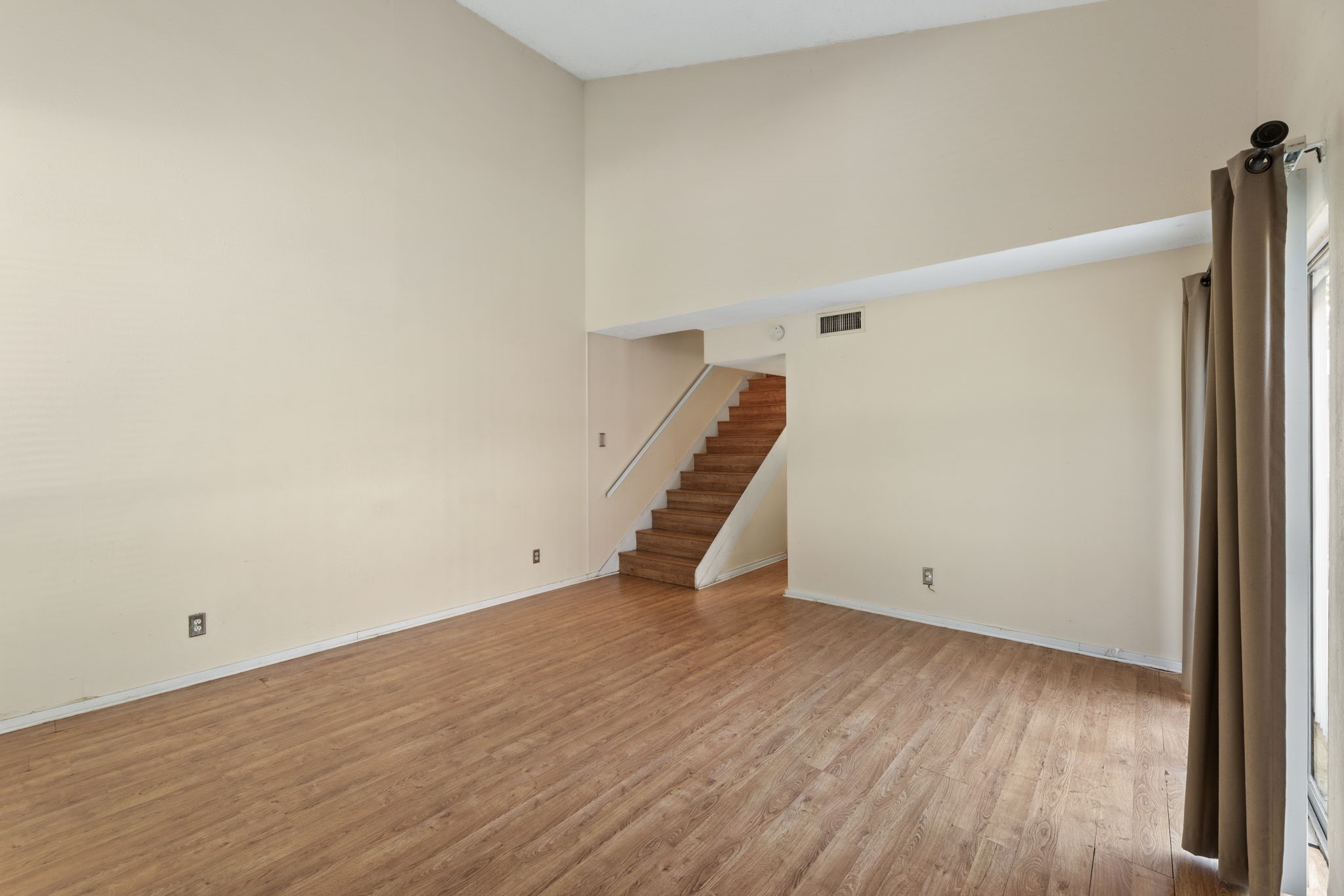 2107 Via Balboa
