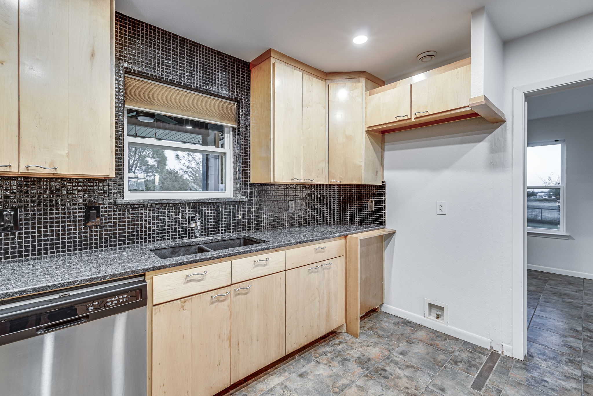 7163 County Road 573